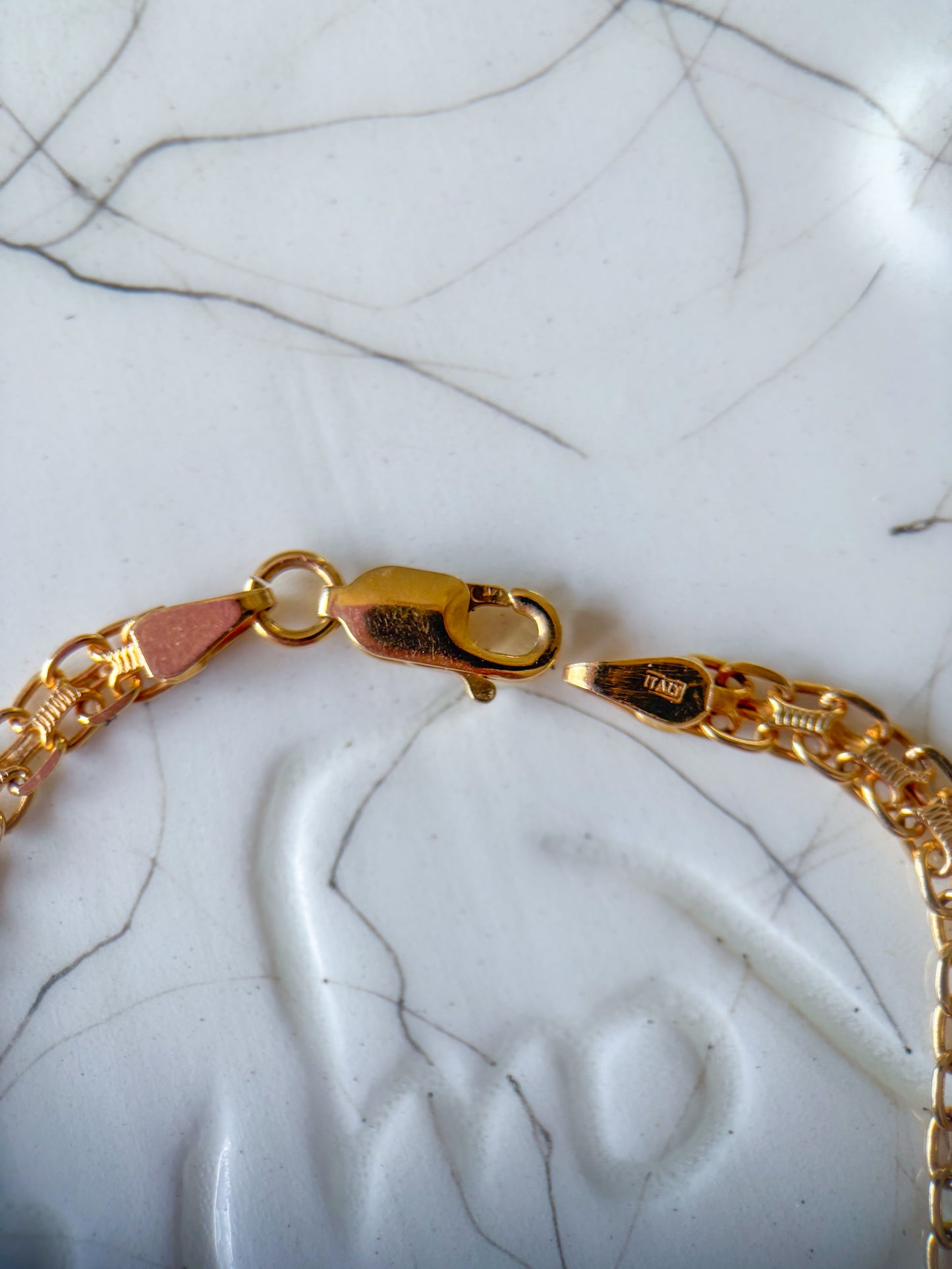 Vintage 3 Hearts on Bismark Chain 14k Yellow Gold 7 Inch Bracelet