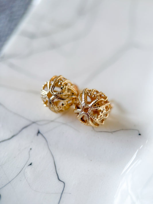 Vintage Decorative Ball 14k Yellow Gold Stud Earrings