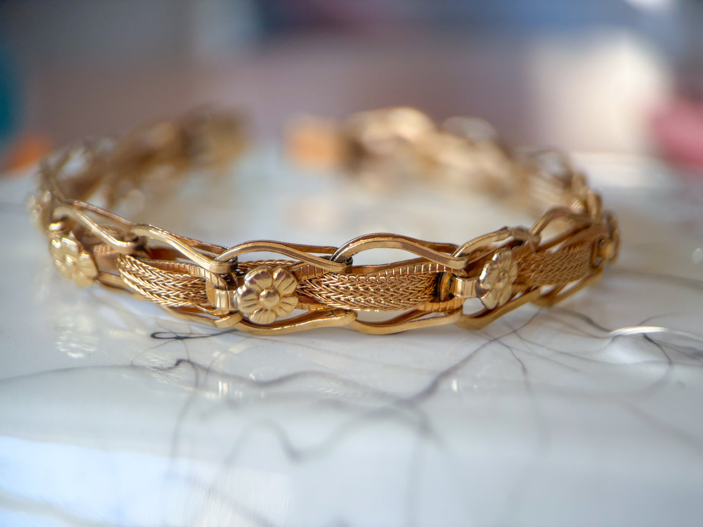 Vintage Link Bracelet with Flowers 14k Yellow Gold 7 Inch Bracelet