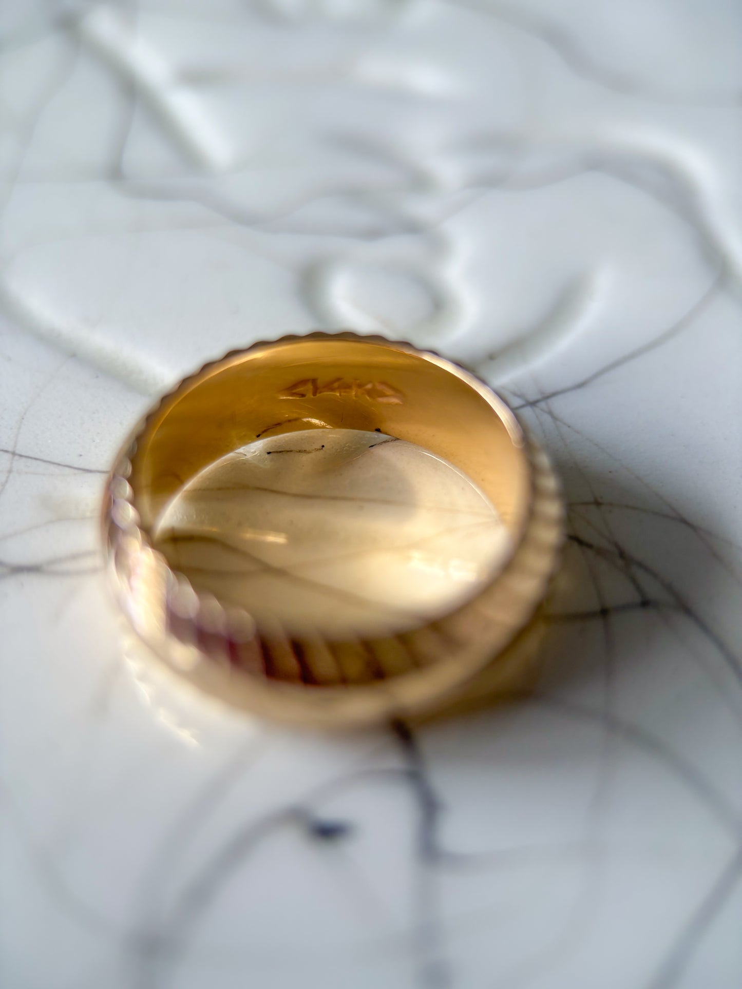 Vintage 14k Yellow Gold Etched Band