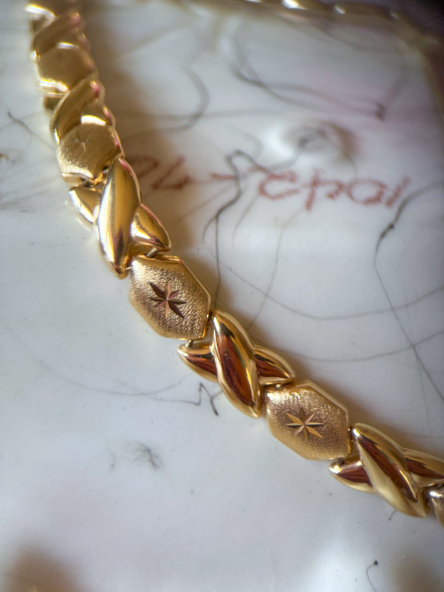 Vintage XOXO Flat Link 14k Yellow Gold 18 Inch Necklace