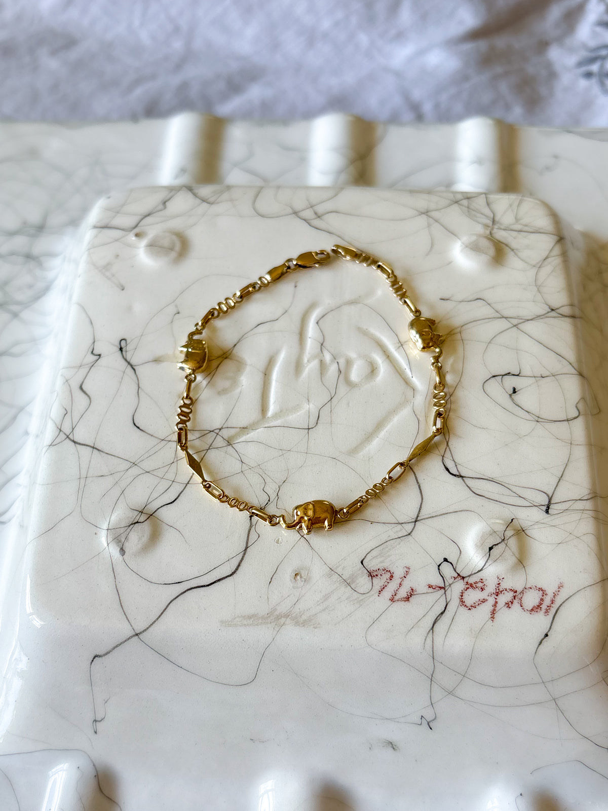 Vintage Elephant 18k Yellow Gold 7.25 Inch Bracelet