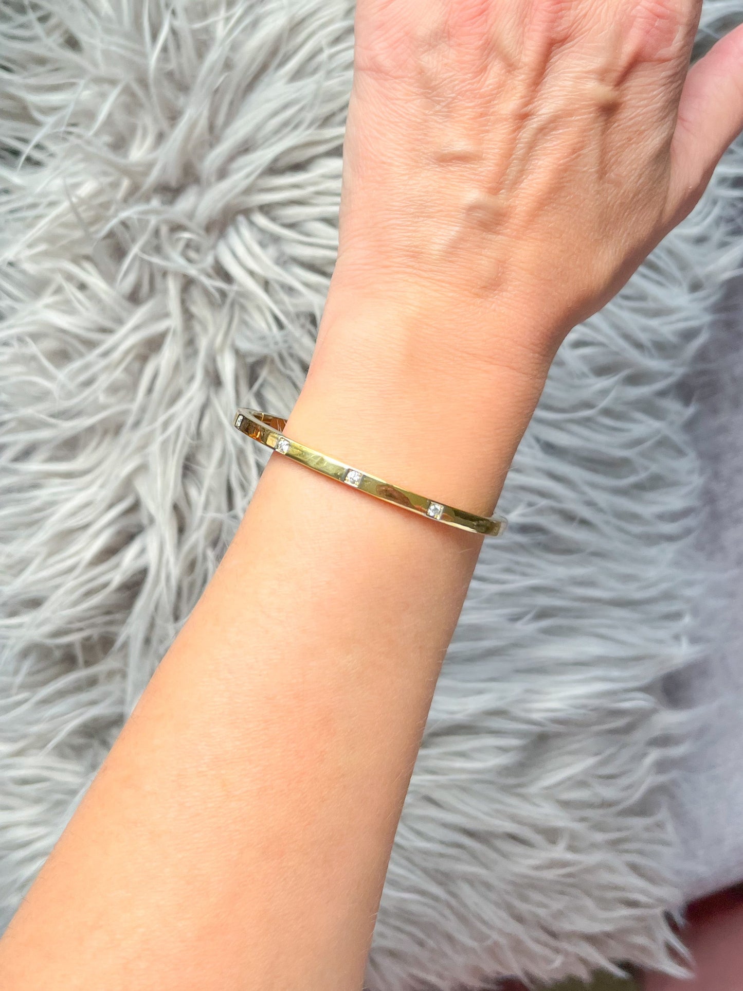 Vintage Square Bangle with Natural Diamonds in 18k Yellow Gold