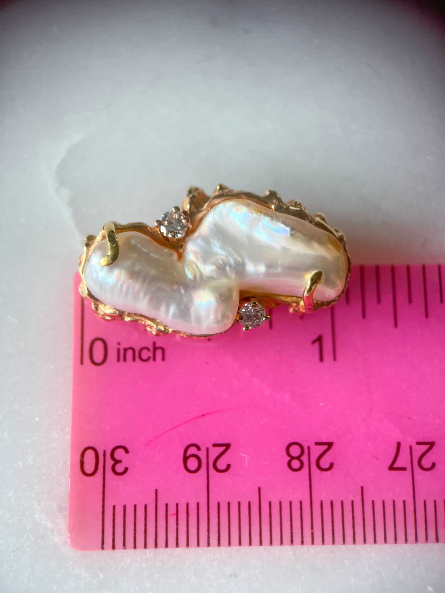 Vintage Pearl and Natural Diamond 14k Yellow Gold Brooch