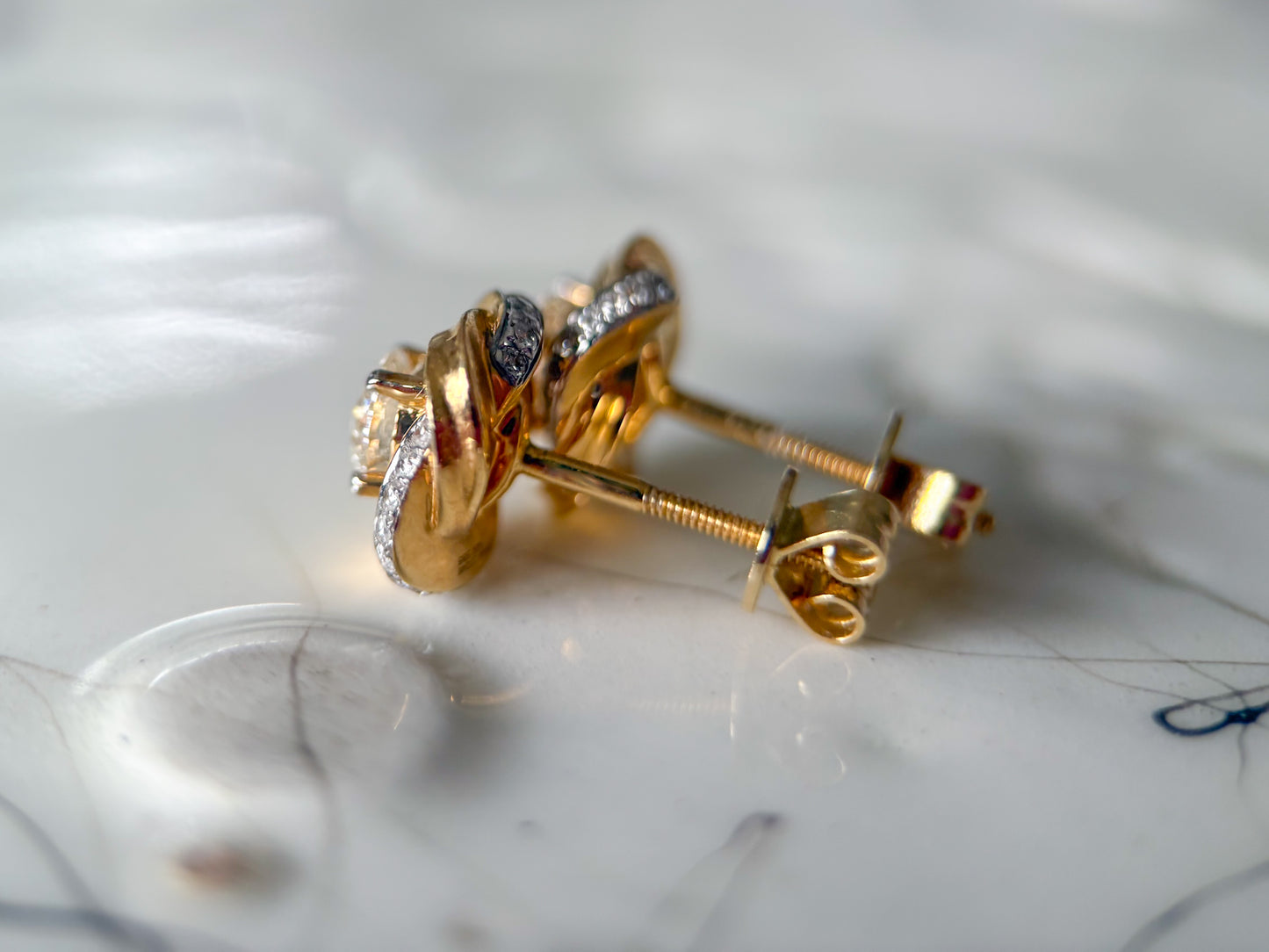 Natural Diamond 14k Yellow Gold Knot Stud Earrings