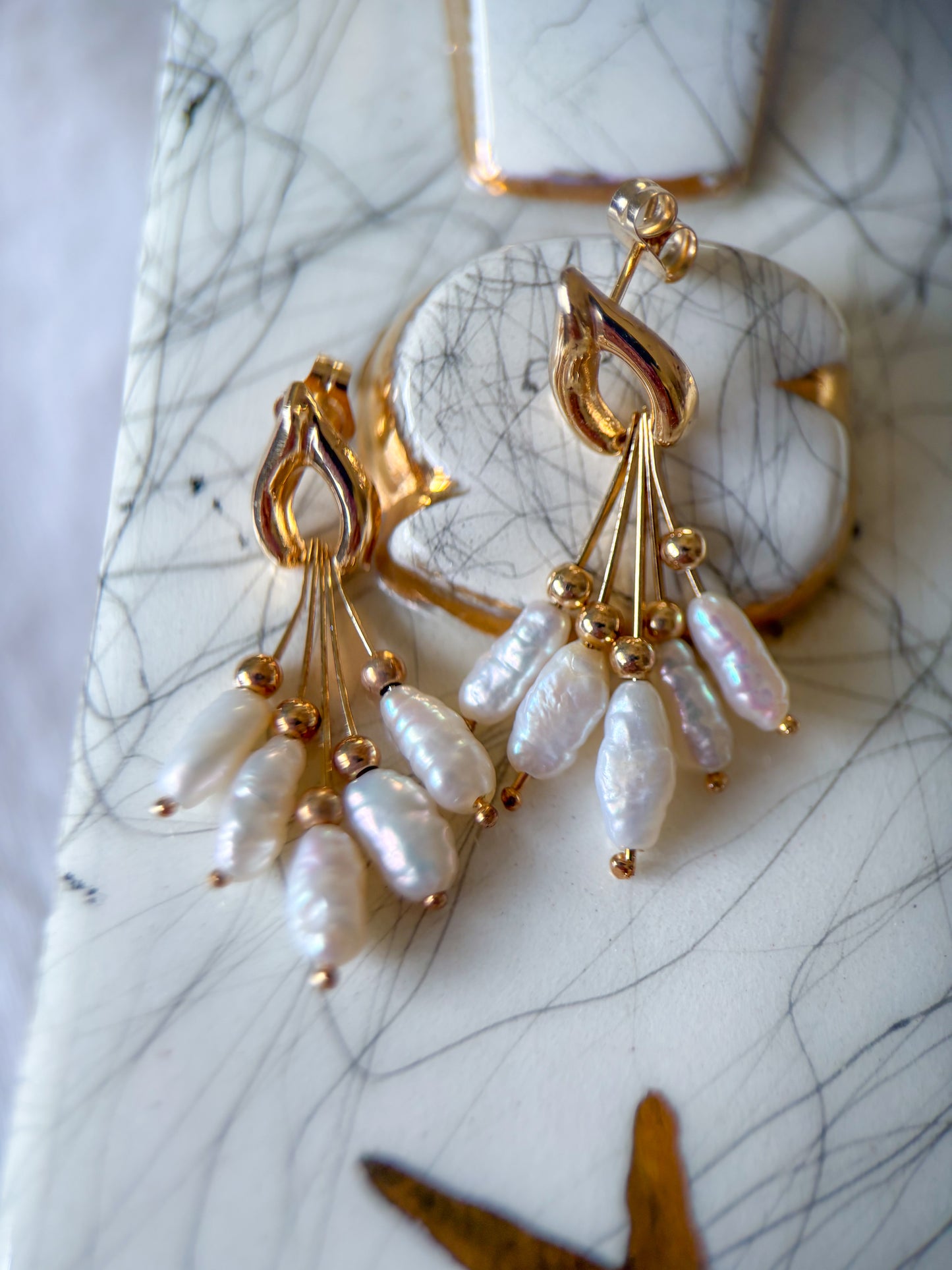 Vintage Pearl Dangle 14k Yellow Gold Earrings