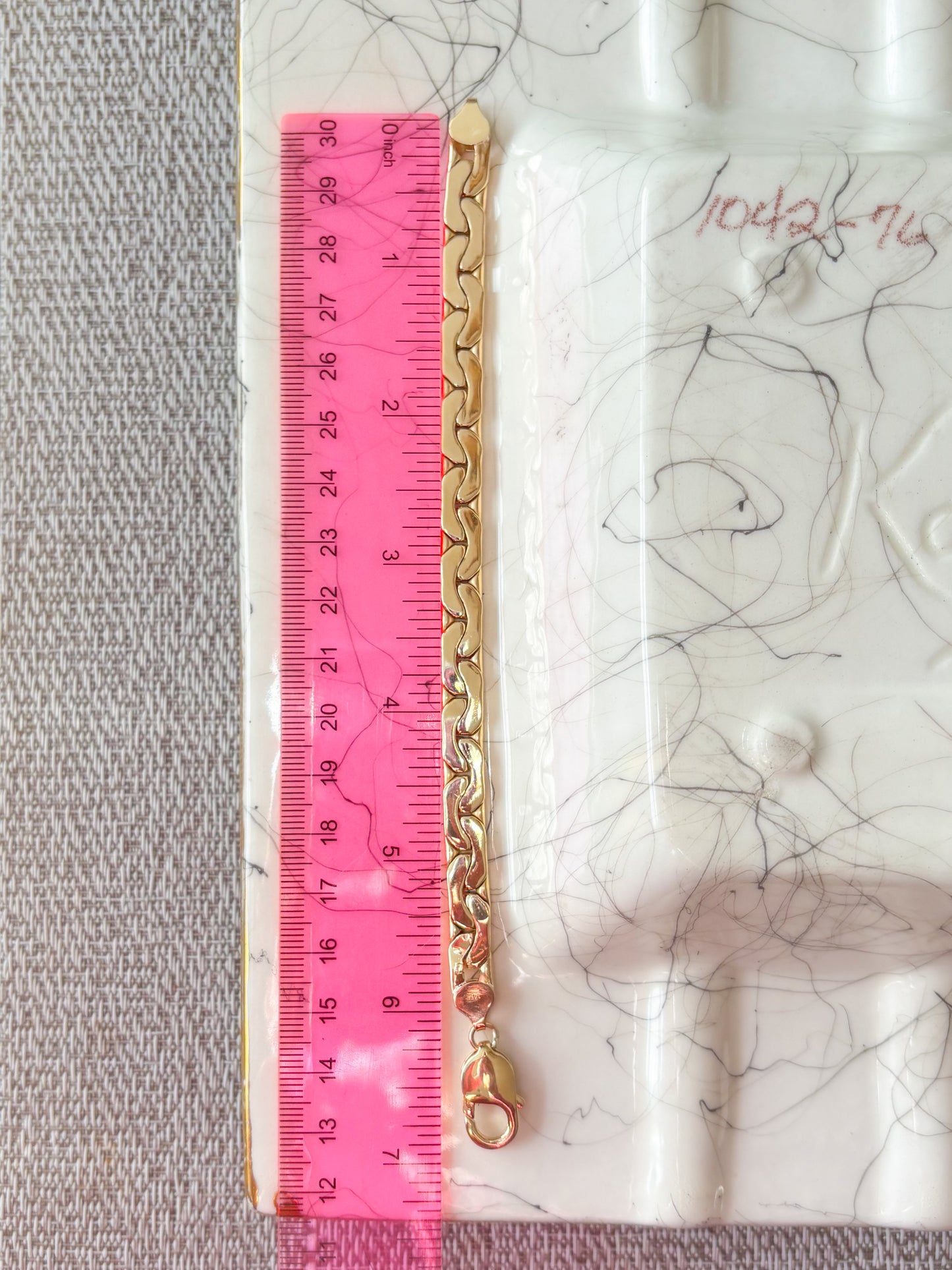 Vintage Solid C Link 14k Yellow Gold 7 Inch Bracelet, circa 1970s