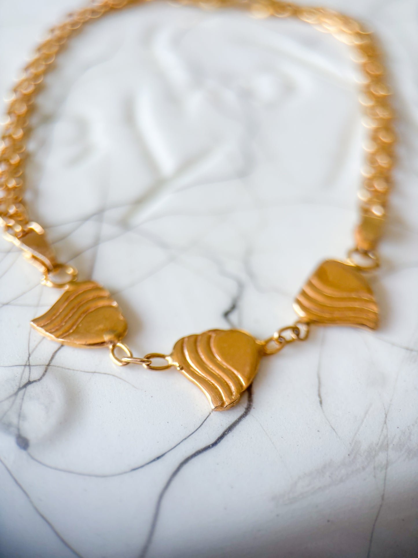 Vintage 3 Hearts on Bismark Chain 14k Yellow Gold 7 Inch Bracelet