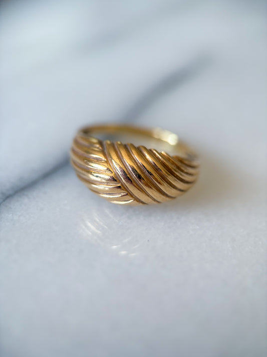 Vintage Bombé 10k Yellow Gold Ring