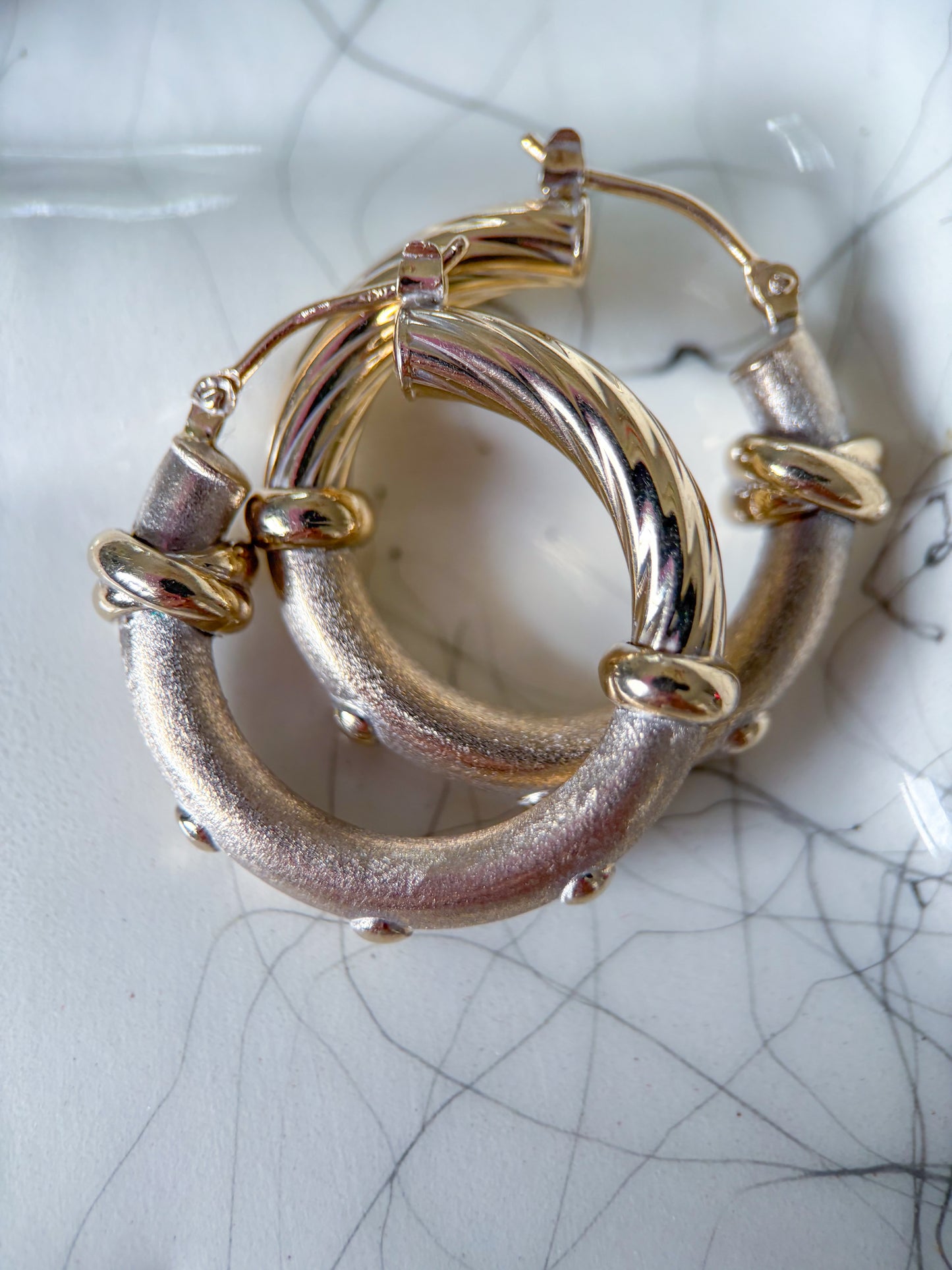 Vintage 18k White Gold Matte & Shiny Hoops