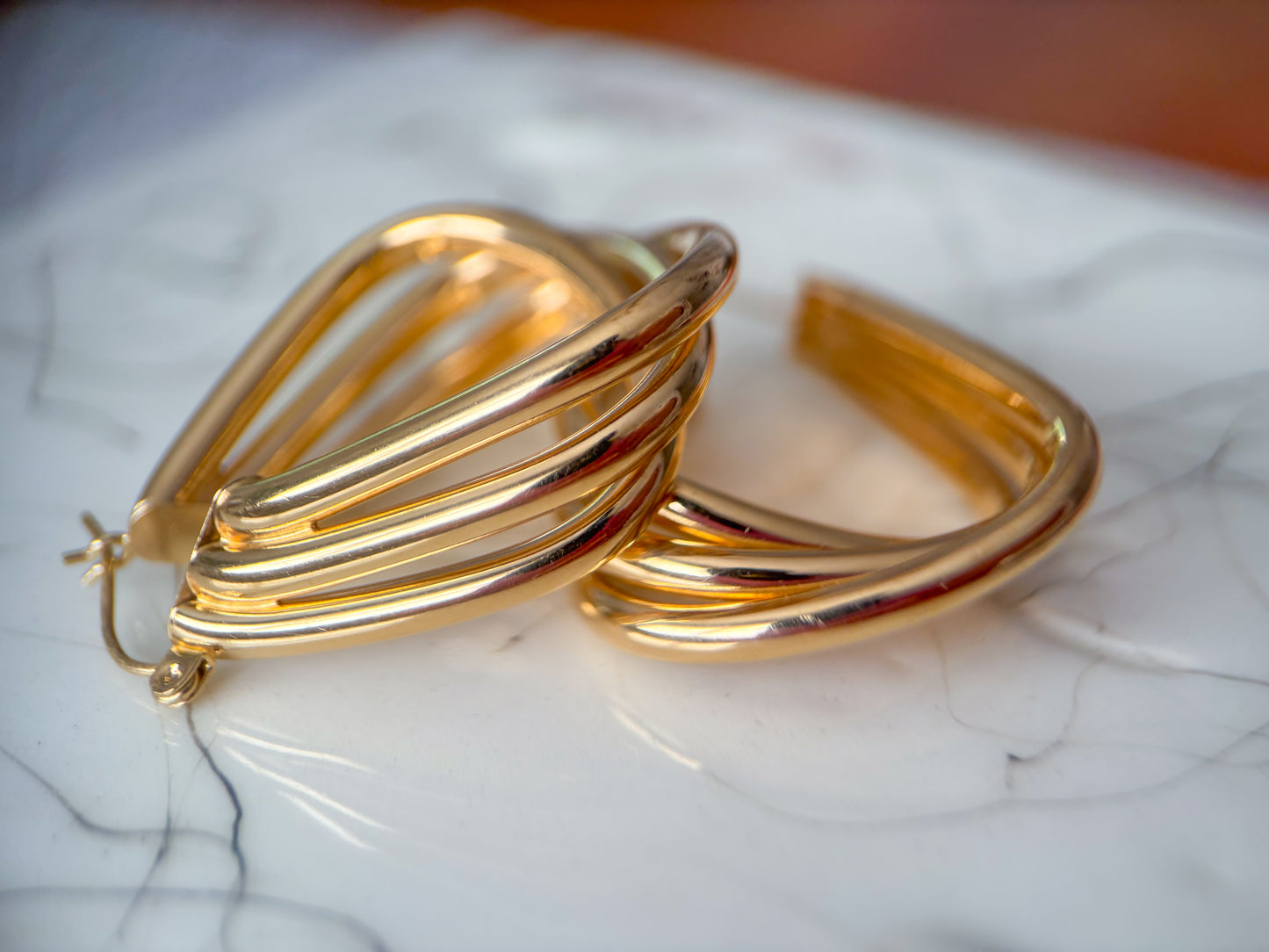 Vintage 14k Yellow Gold Large Ribbed Squared Hoop Earrings