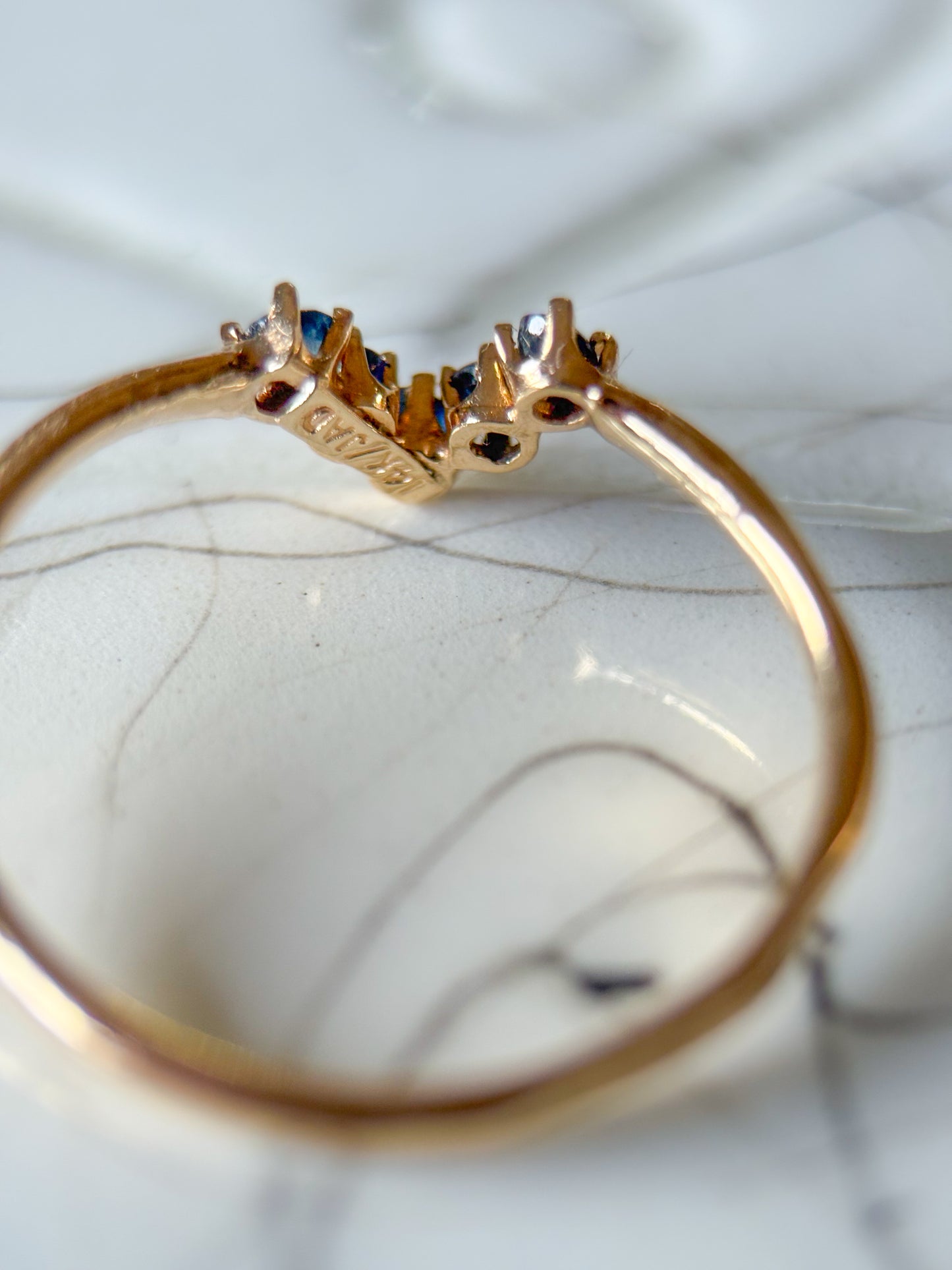 Vintage 14k Yellow Gold Natural Sapphire Ring