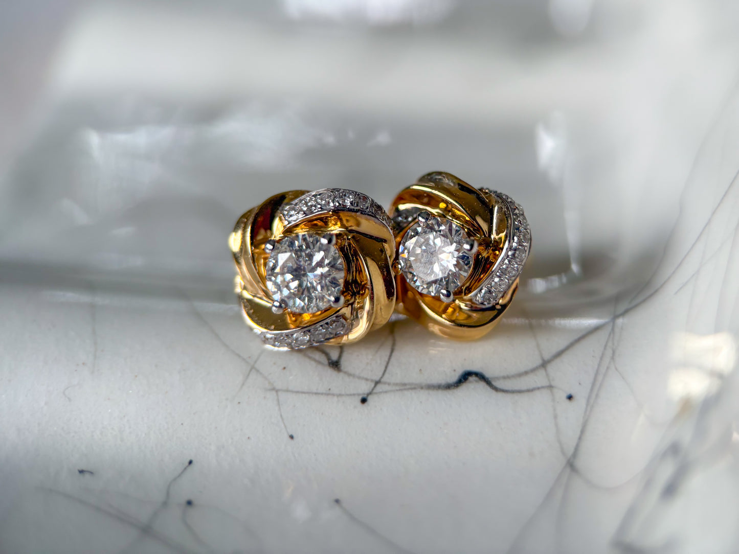 Natural Diamond 14k Yellow Gold Knot Stud Earrings