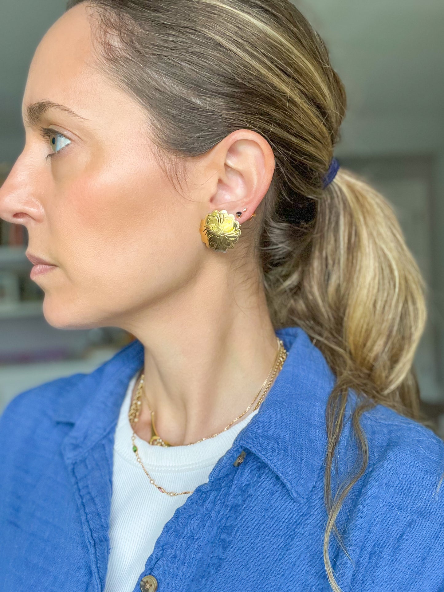 Vintage Scalloped Flat 14k Yellow Gold Stud Earrings