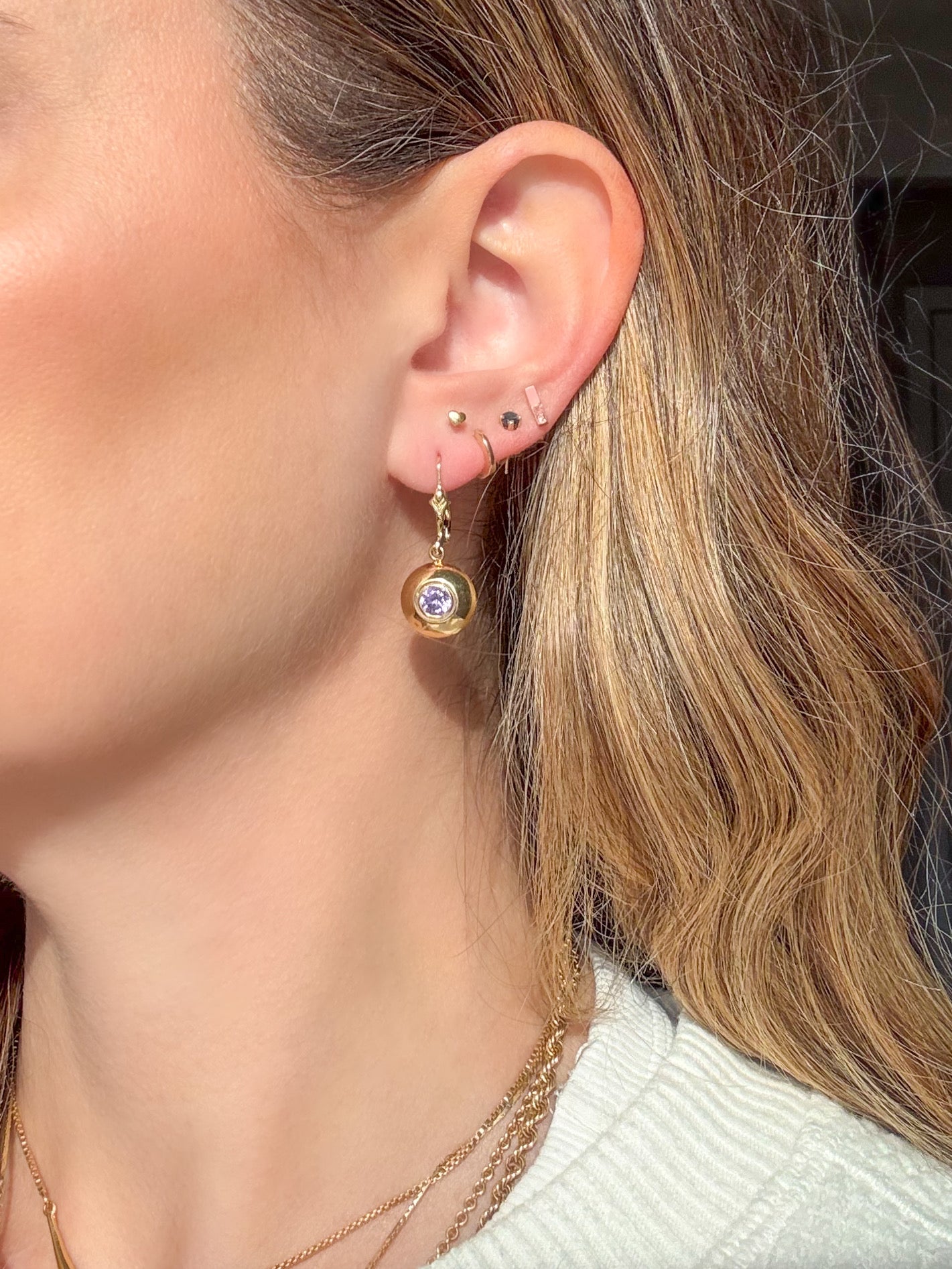 Vintage Natural Round Amethyst 14k Yellow Gold Drop Earrings