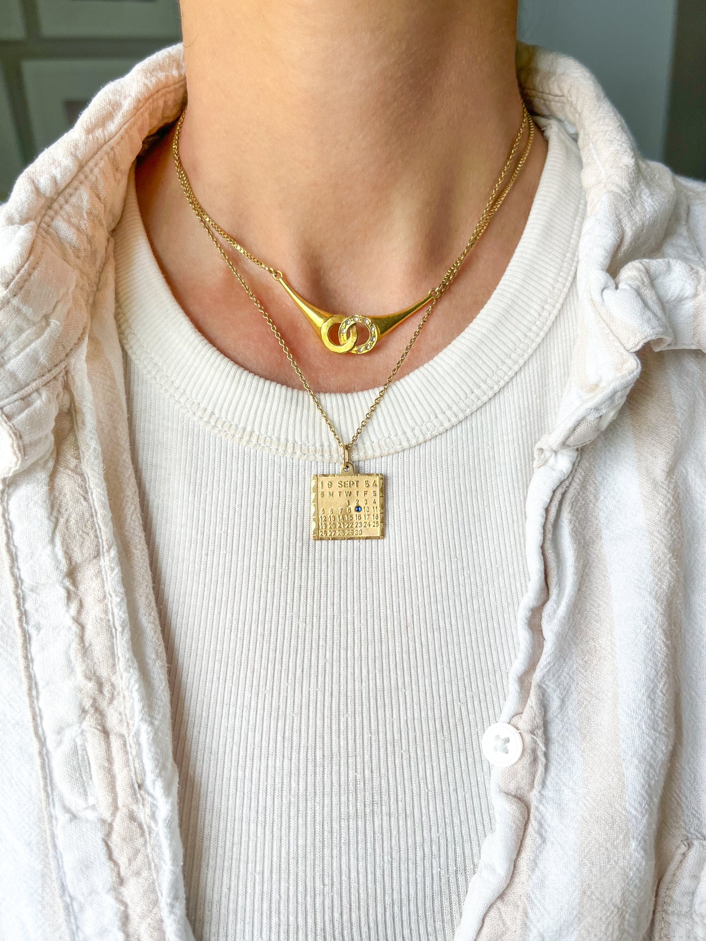 Vintage Calendar with Natural Sapphire 14k Yellow Gold Charm, circa 1950s