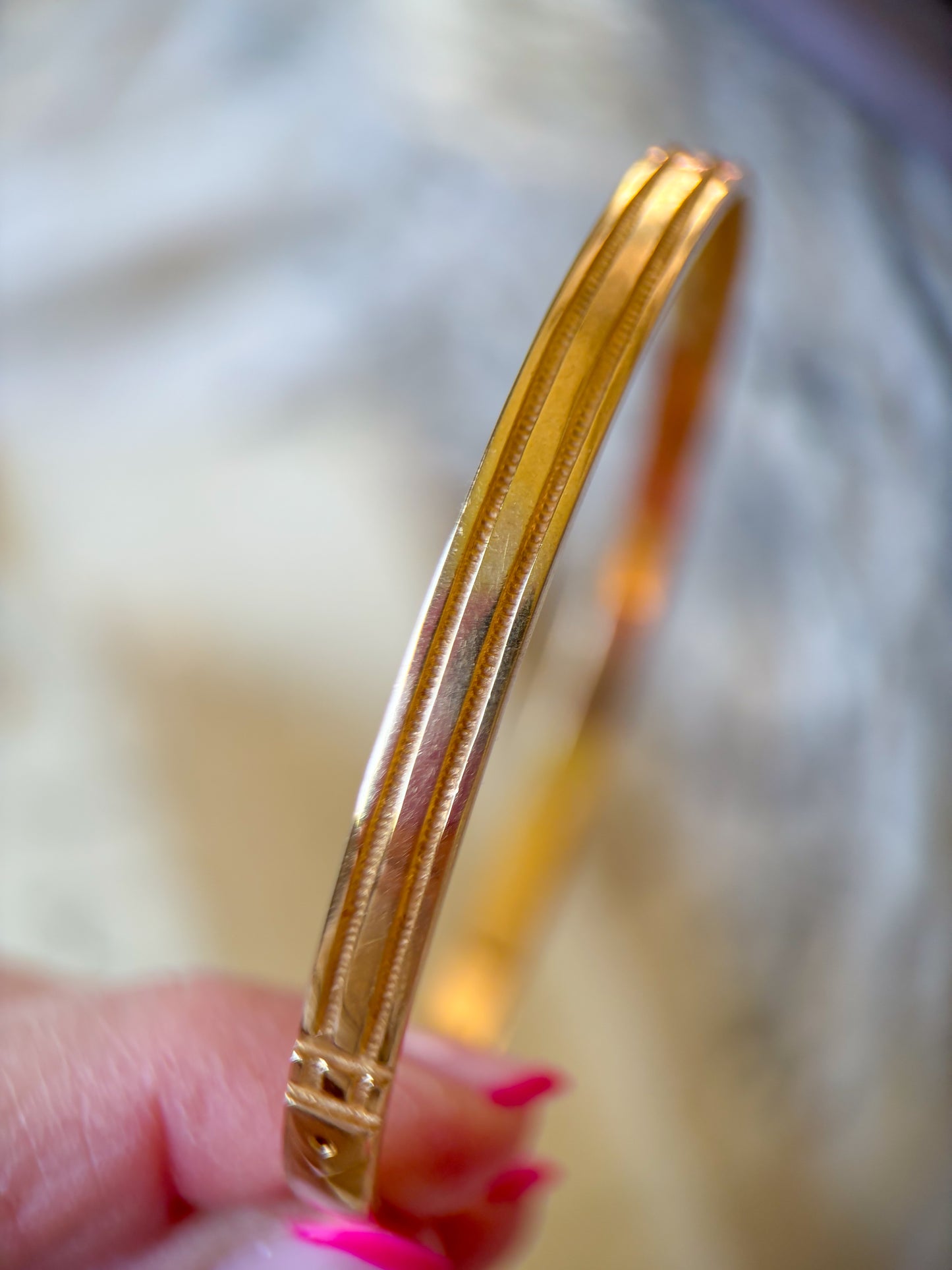 Vintage Solid and Heavy 14k Yellow Gold Bangle