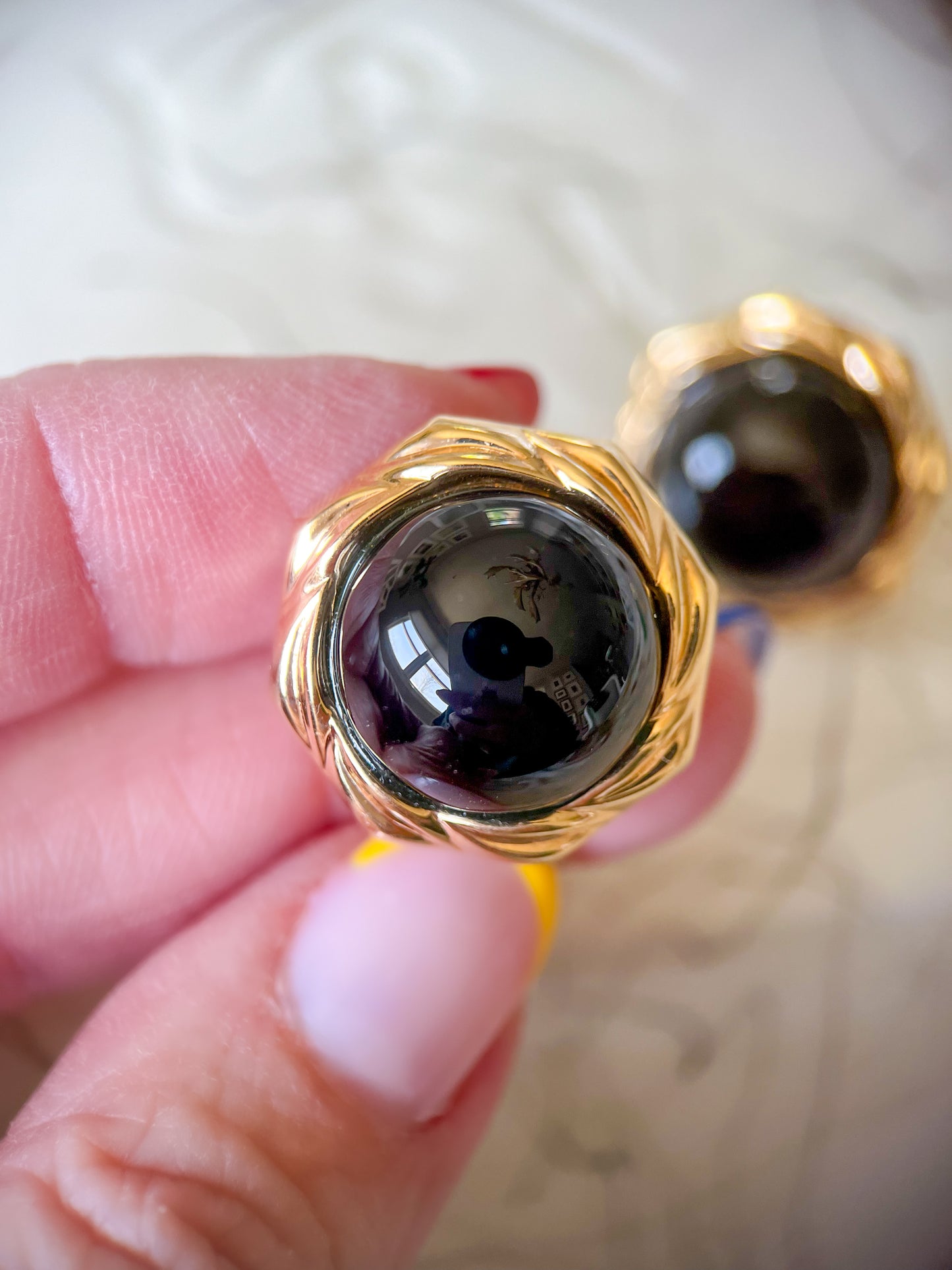 Vintage Round Onxy 14k Yellow Gold Stud Earrings