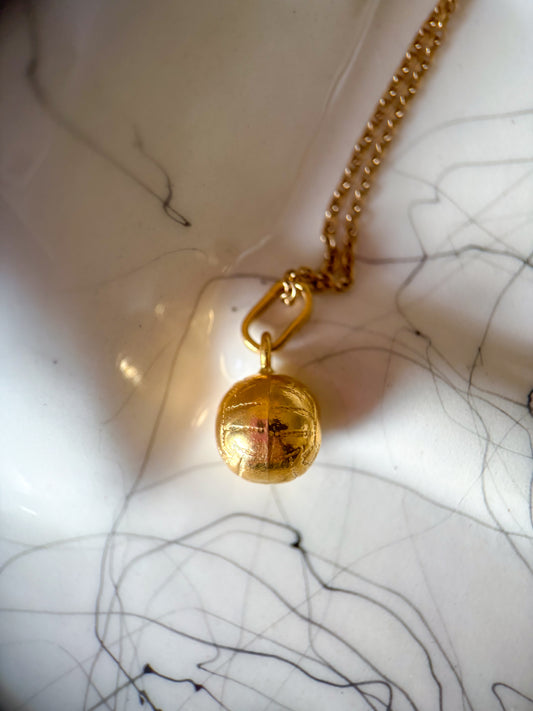 Vintage Volley Ball 18k Yellow Gold Charm