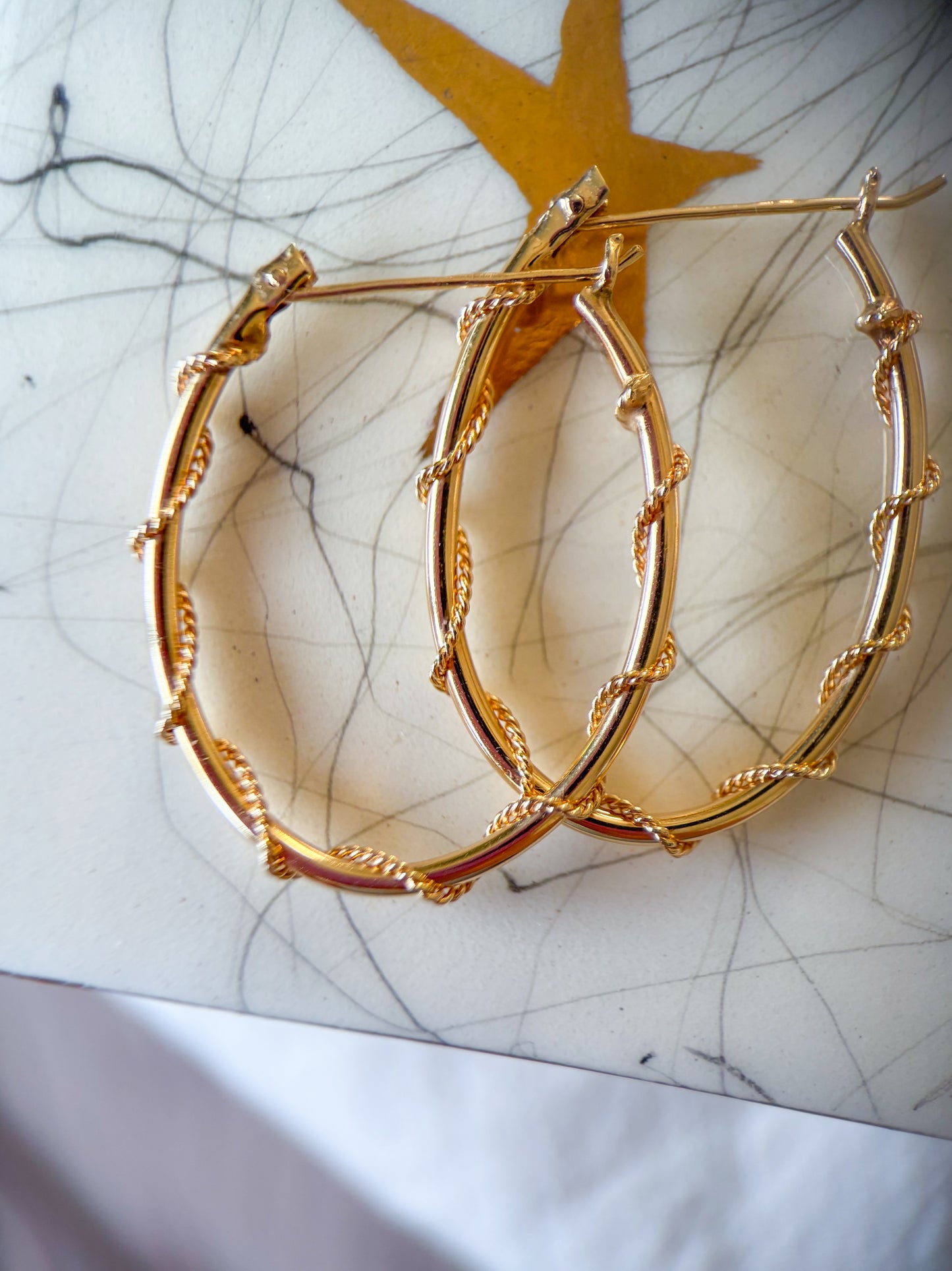 Vintage Thin Oval Hoop with Rope Detail 14k Yellow Gold Earrings