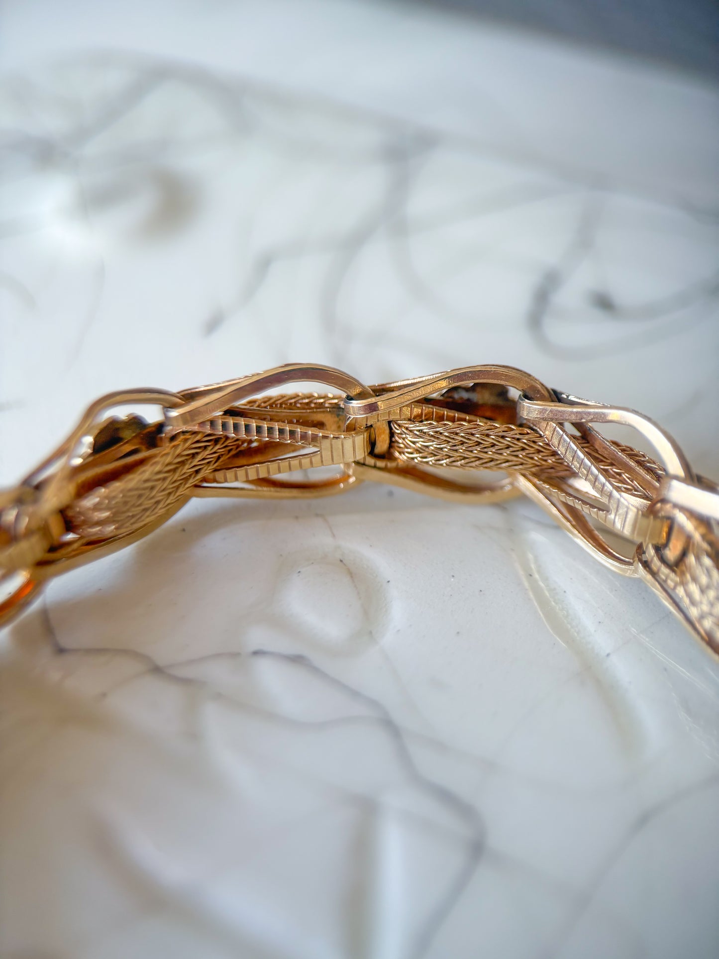 Vintage Link Bracelet with Flowers 14k Yellow Gold 7 Inch Bracelet