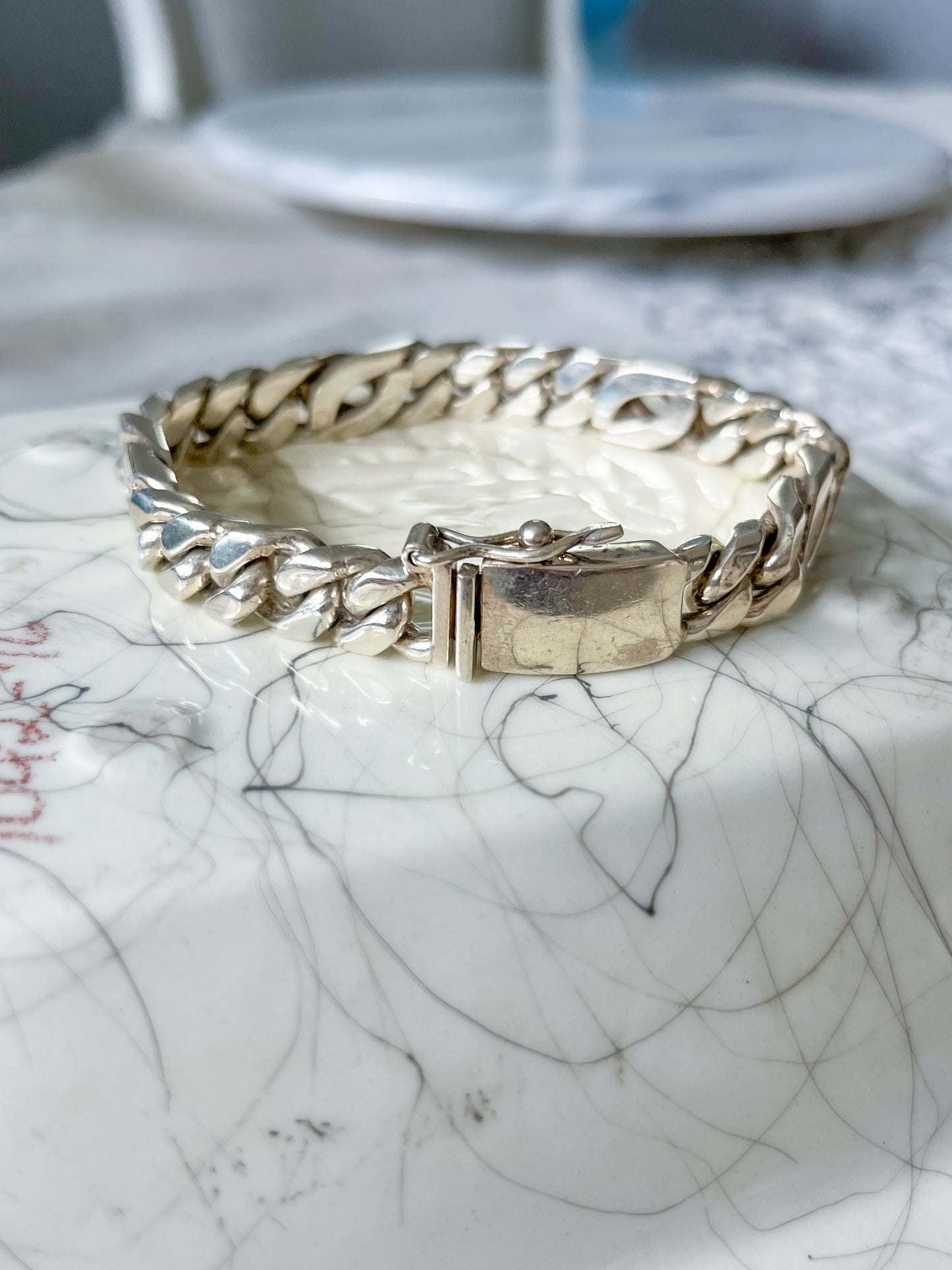Vintage Super Chunky Figaro Chain Sterling Silver 8.5 Inch Bracelet, circa 1990s