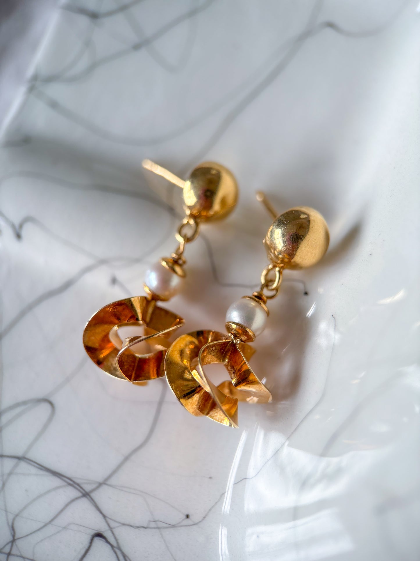 Vintage Pearl Dangle Stud 14k Yellow Gold Earrings