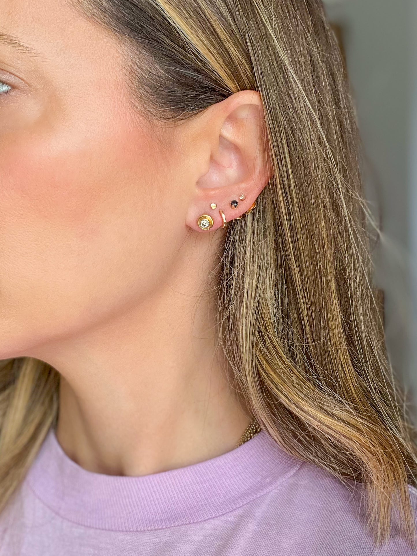 Vintage Natural Diamond 14k Yellow Gold Stud Earrings