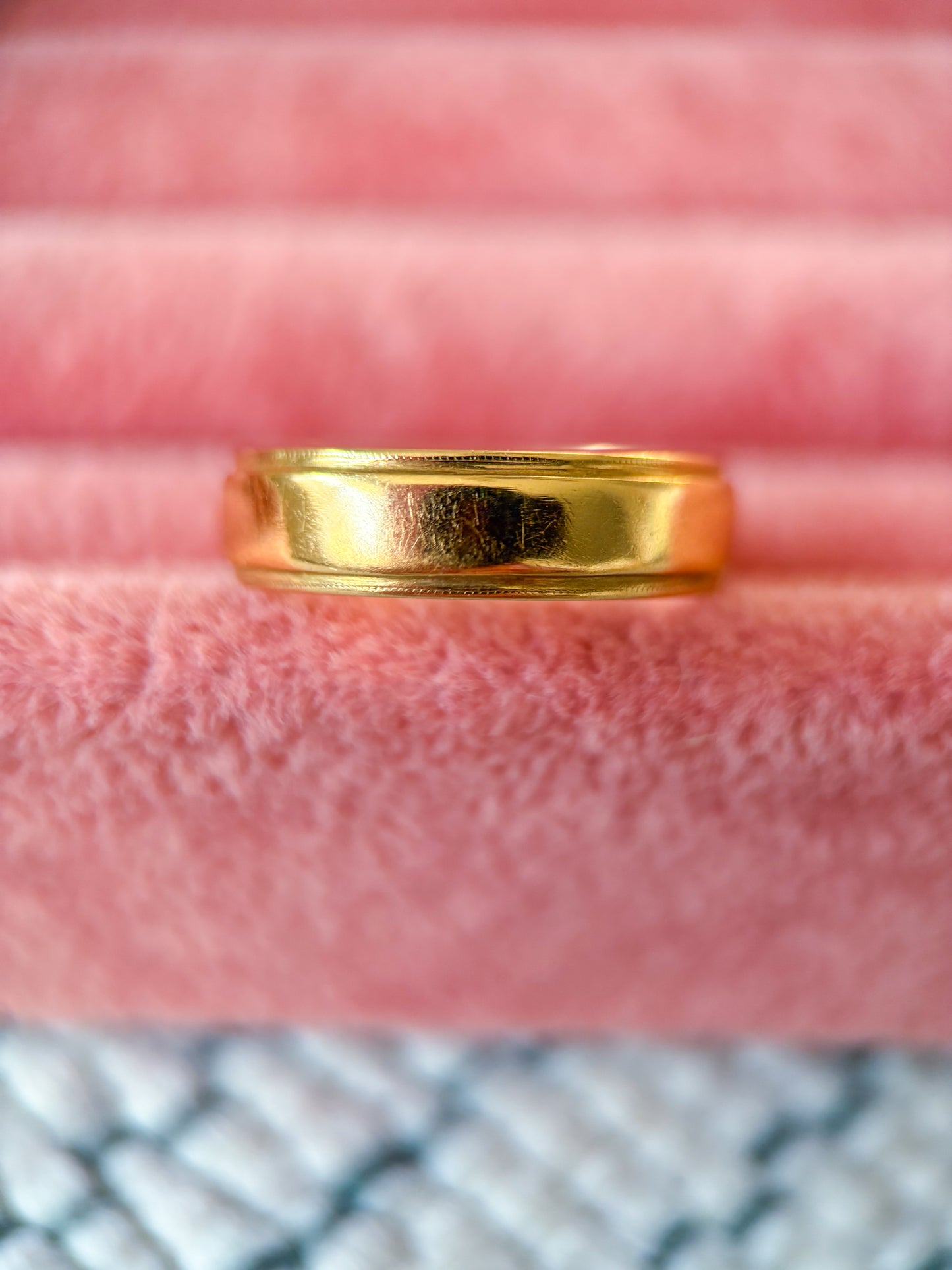 Vintage 14k Yellow Gold Ribbed Band Ring, Size 8