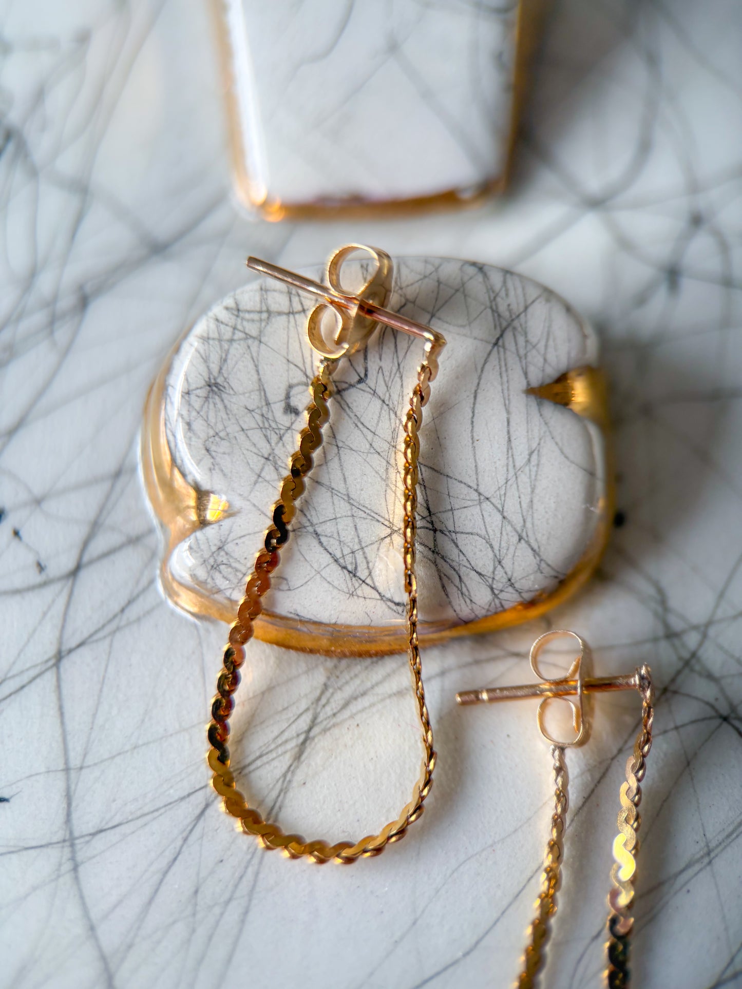 Vintage Serpentine Chain 14k Yellow Gold Dangle Earrings