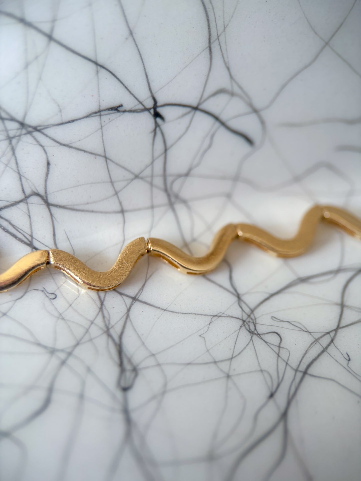 Vintage Wavy 14k Yellow Gold Shiny and Matte 7.5 Inch Bracelet