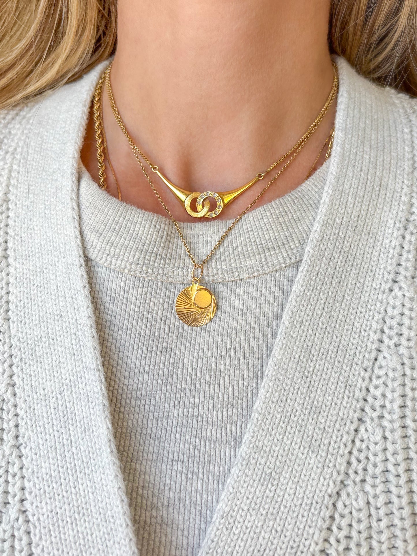 Vintage Engine Turned Circle 14k Yellow Gold Charm