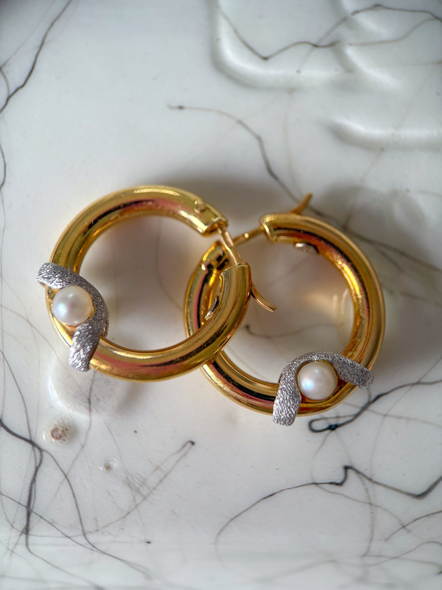 Vintage 18k Yellow Gold Thick Tube Hoops Pearls