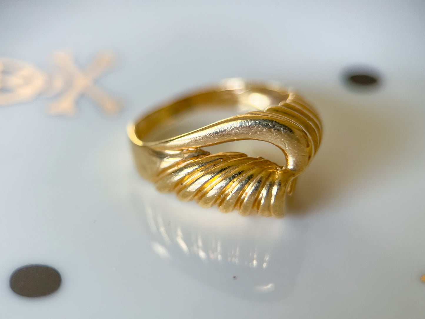 Vintage Knotted 14k Yellow Gold Ring