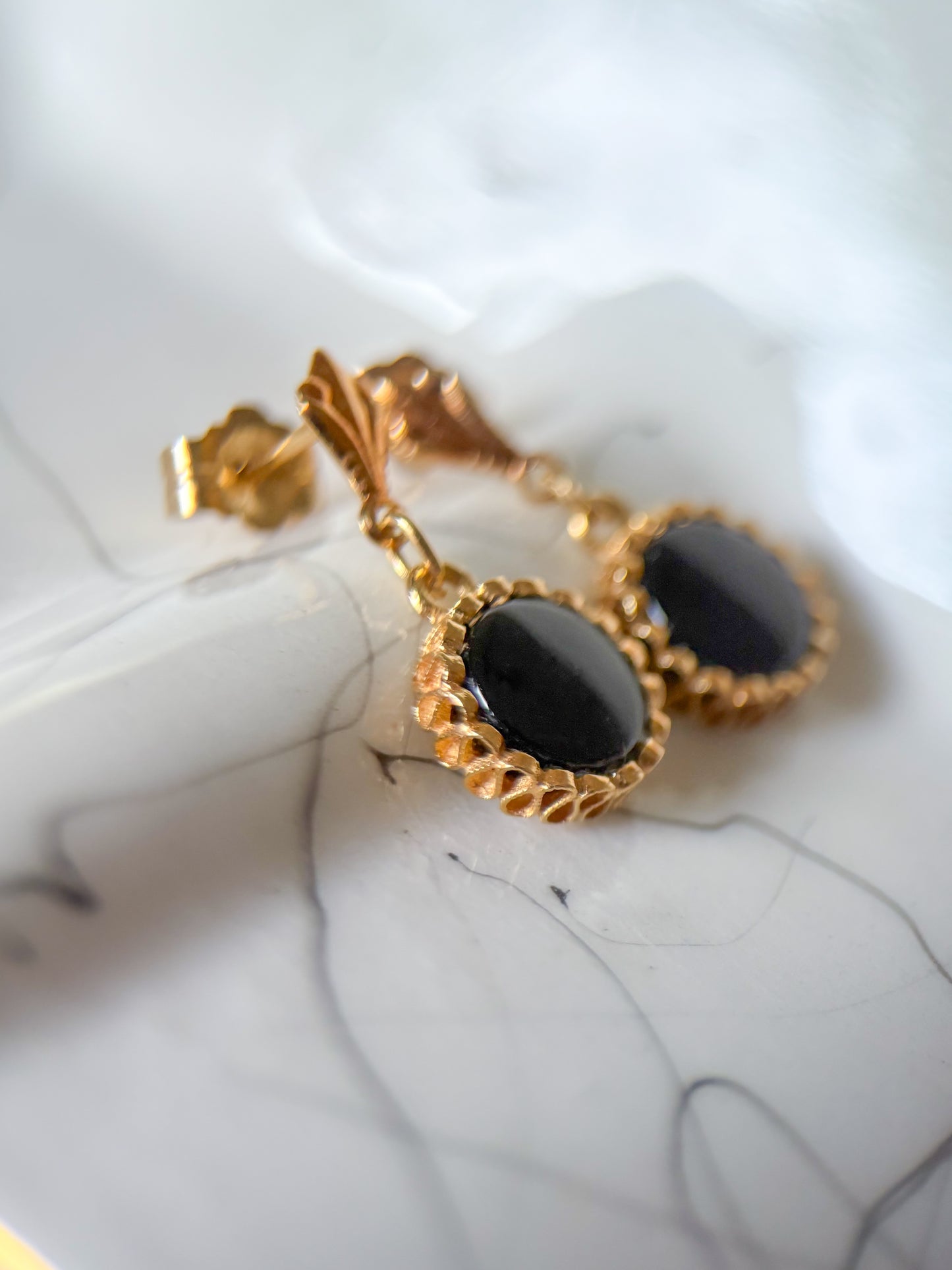 Vintage Onyx Drop 14k Yellow Gold Earrings