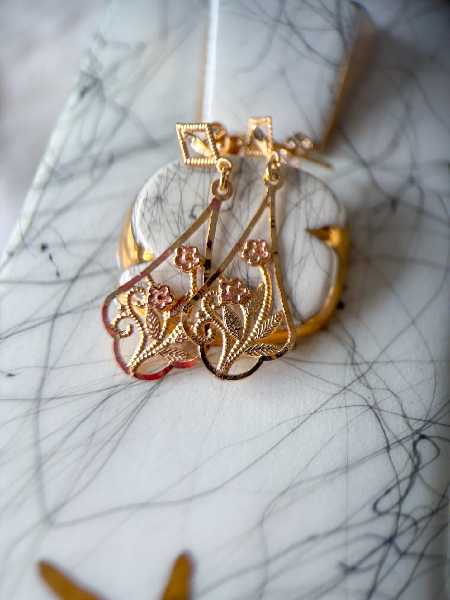 Vintage Dangle Flower 14k Yellow and Rose Gold Earrings