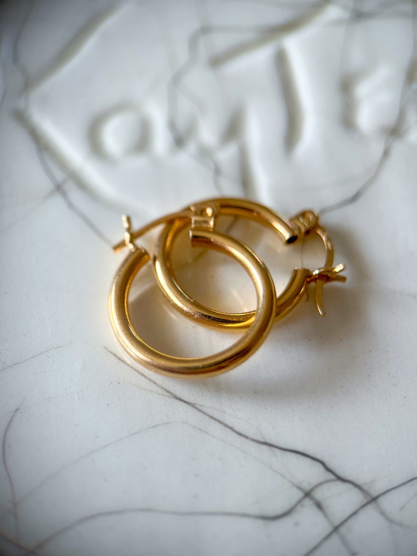 Vintage Small Tube 14k Yellow Gold Hoop Earrings