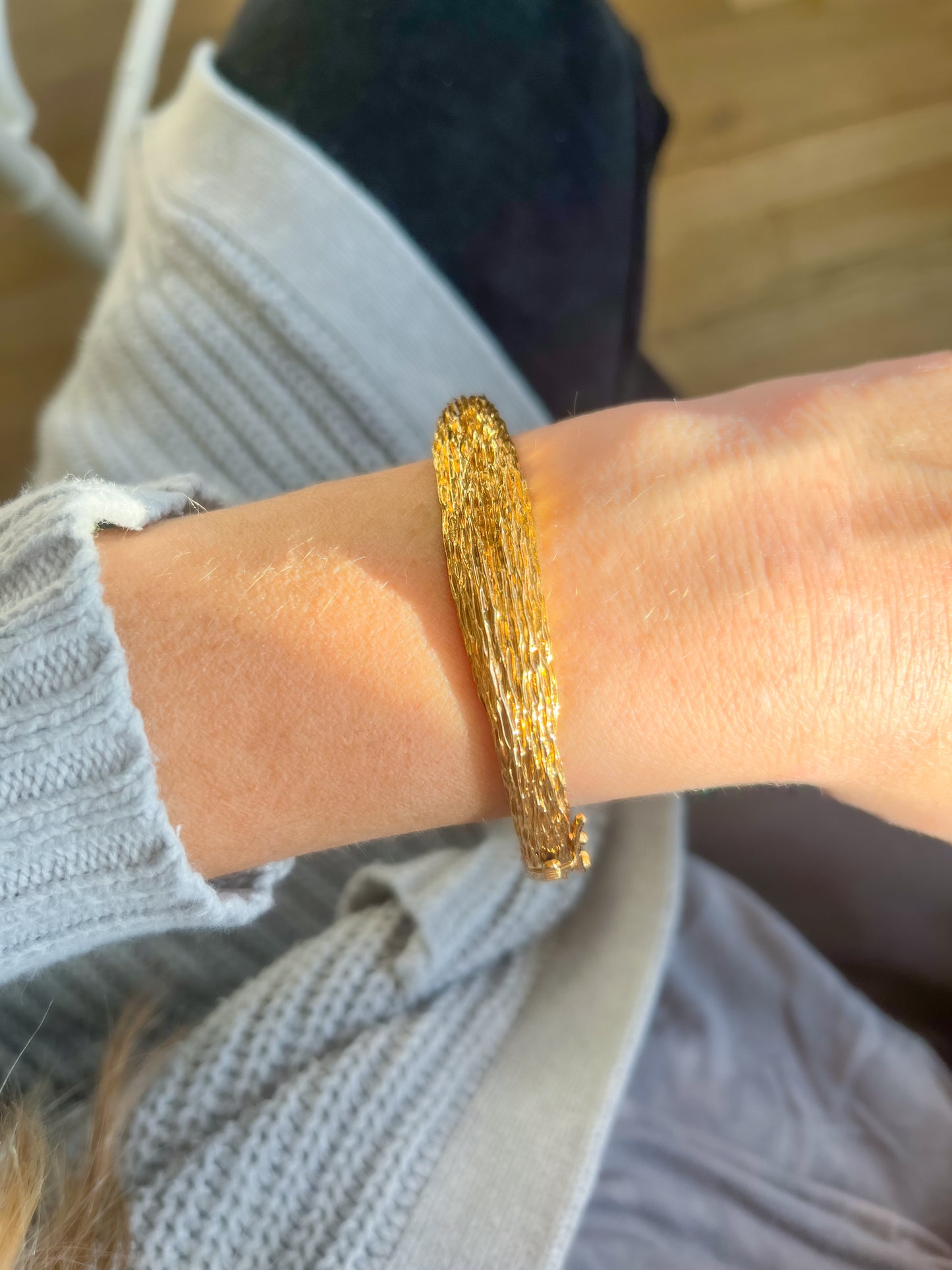 Vintage Textured 14k Yellow Gold Bangle