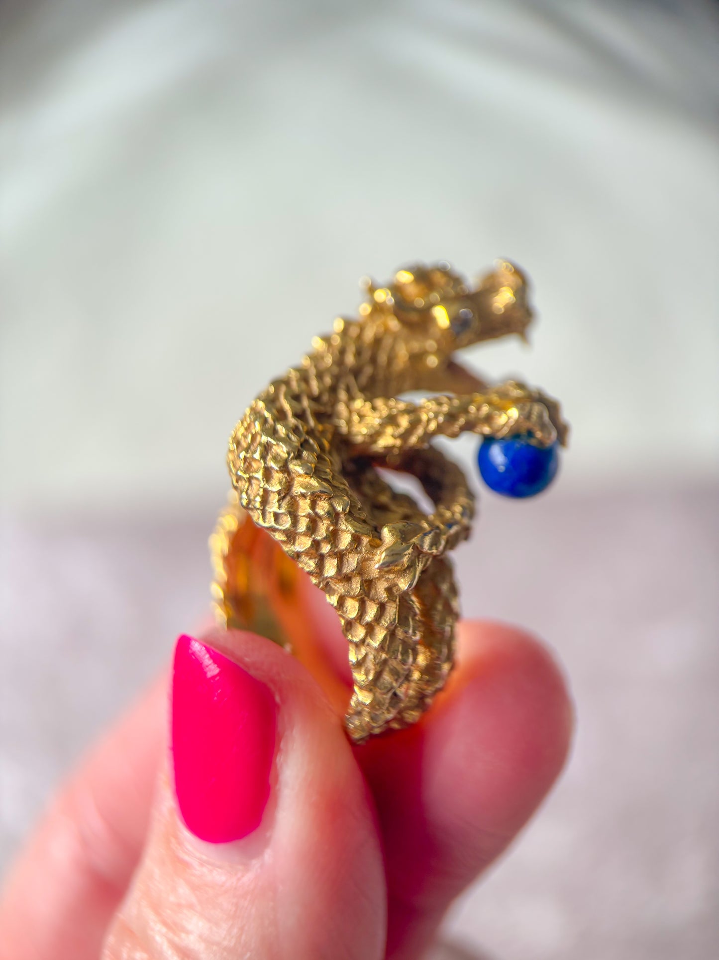 Vintage Mother of Dragons Ring with Natural Diamonds and Lapis Lazuli 18k Yellow Gold Statement Ring