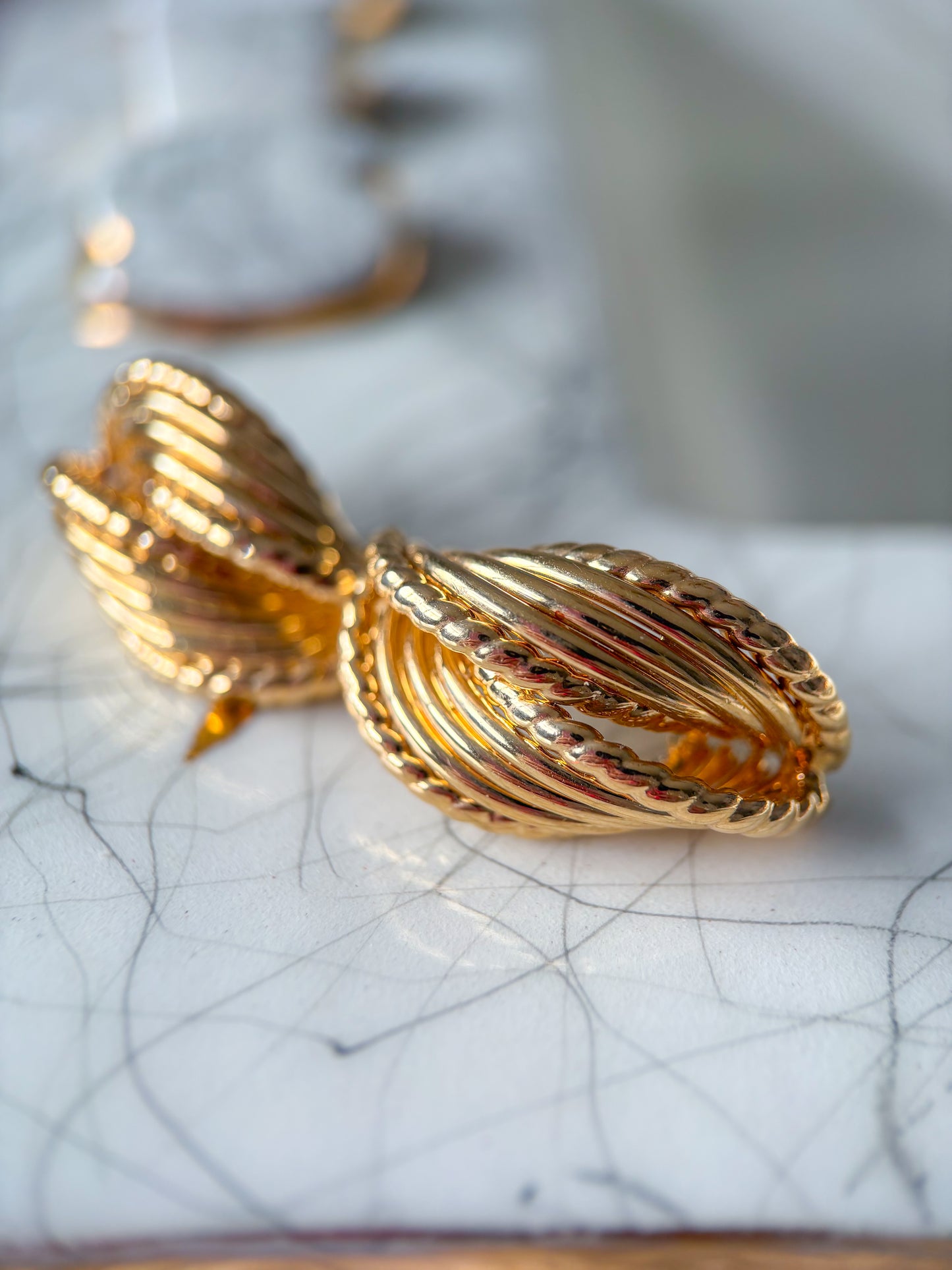 Vintage Large Shell 14k Yellow Gold Stud Earrings