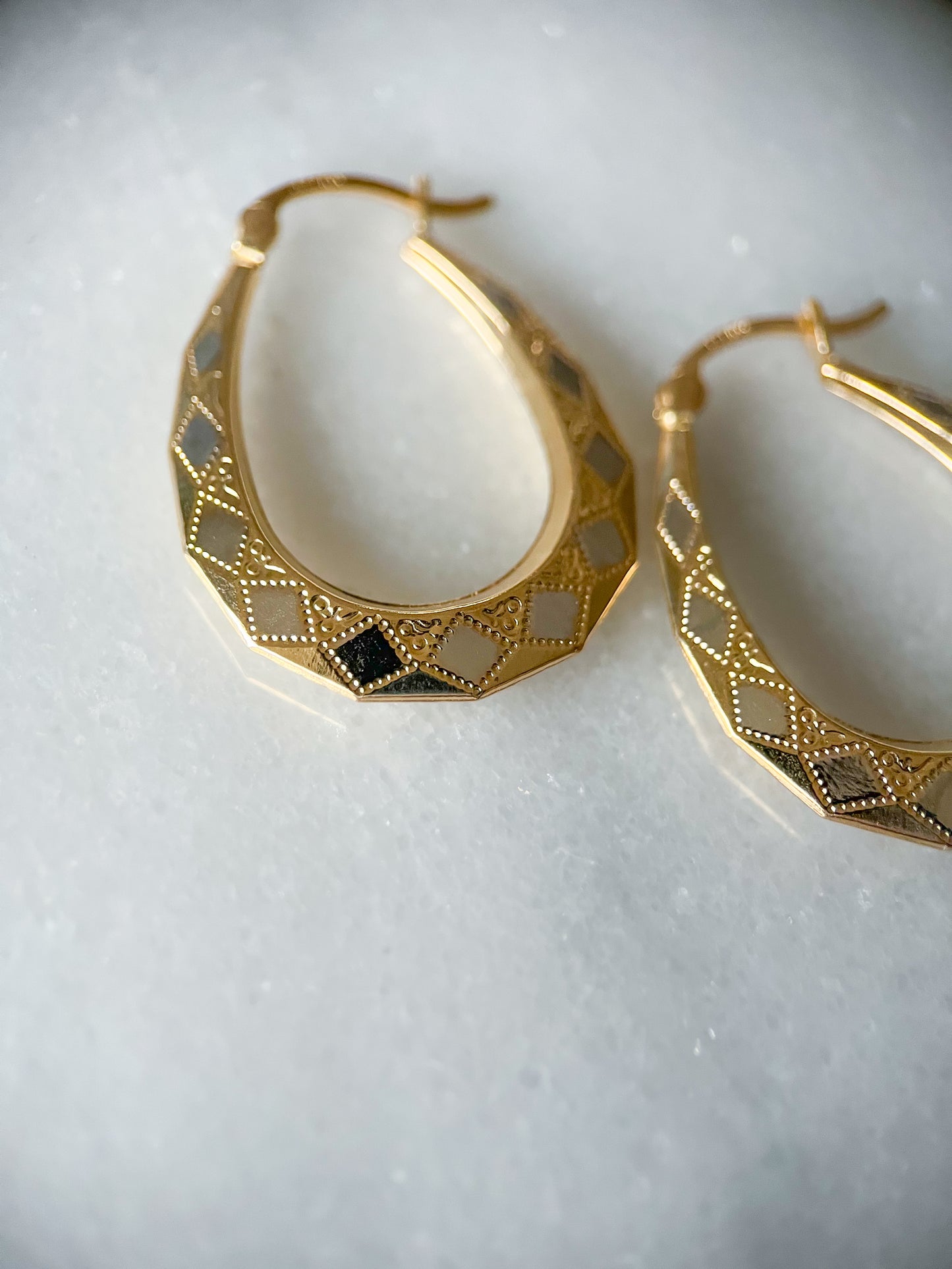Vintage Oval Geometric 10k Yellow Gold Hoop Earrings