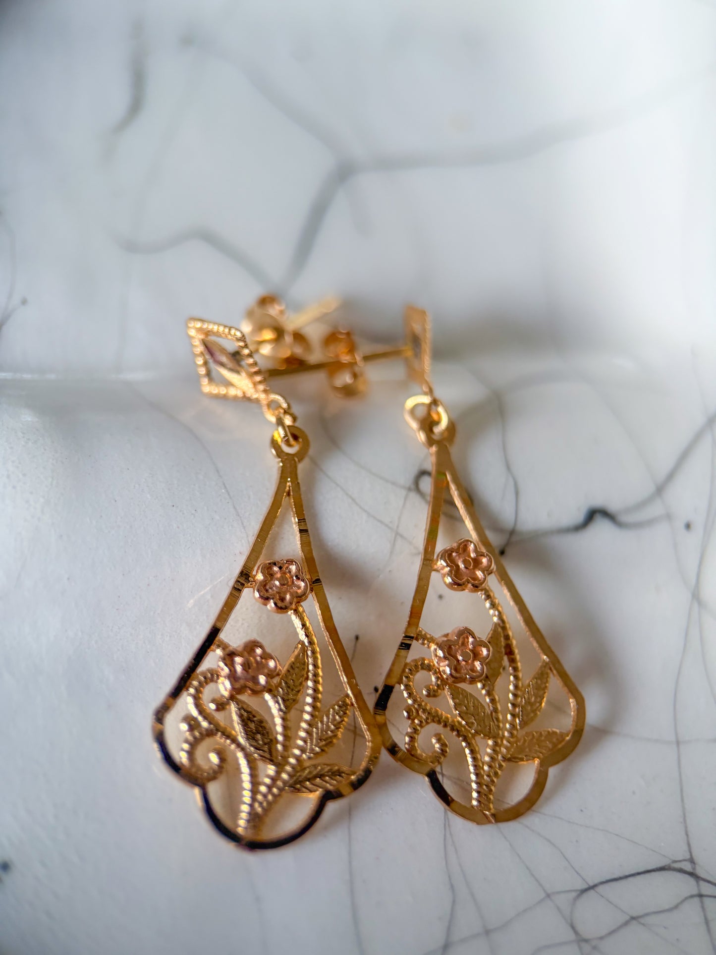 Vintage Dangle Flower 14k Yellow and Rose Gold Earrings