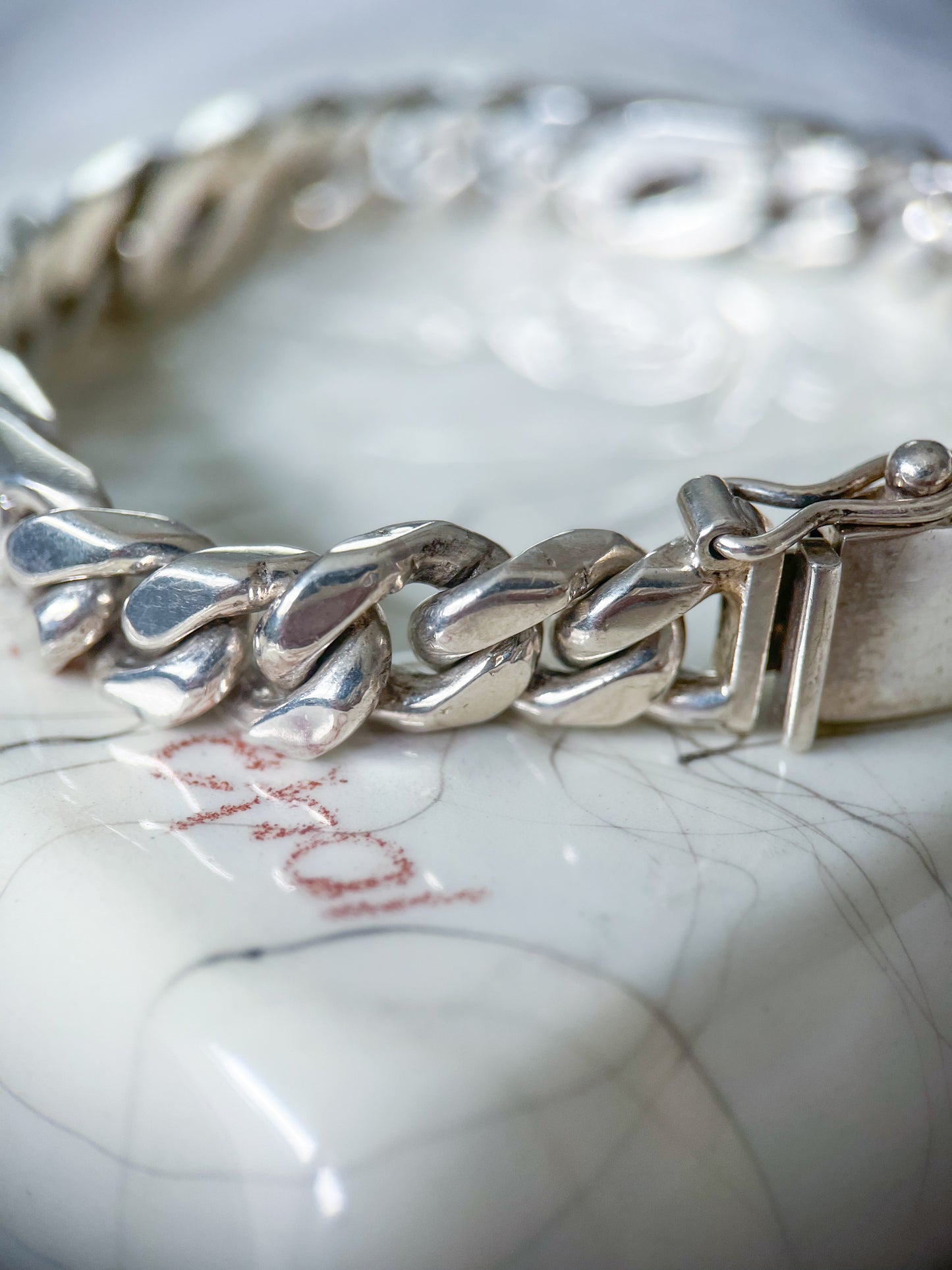 Vintage Super Chunky Figaro Chain Sterling Silver 8.5 Inch Bracelet, circa 1990s