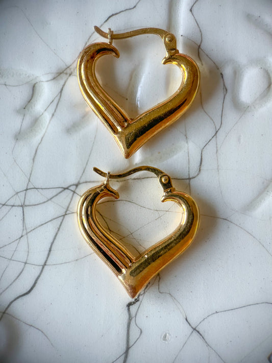 Vintage 14k Yellow Gold Heart Hoop Earrings