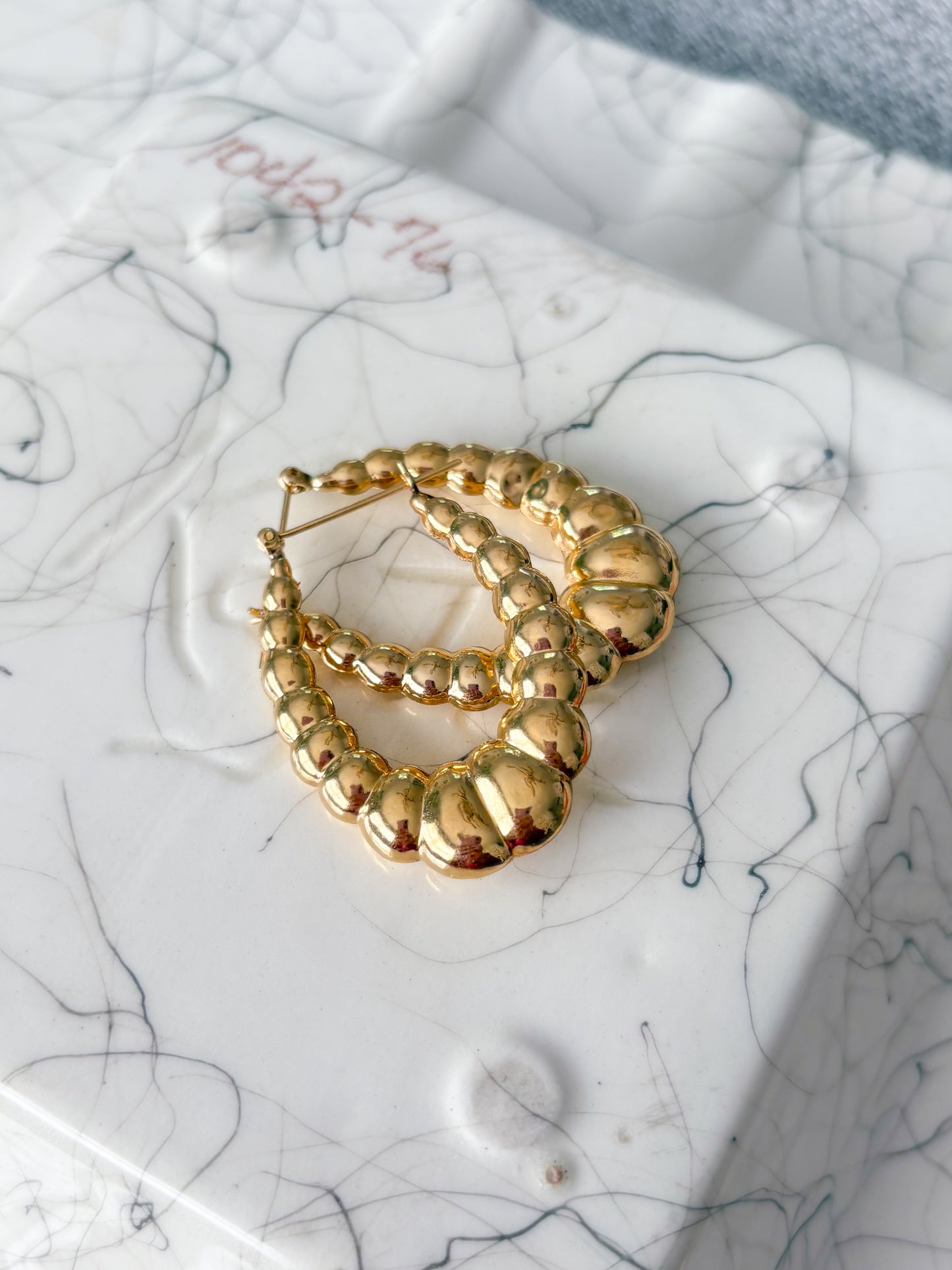 Vintage 14k Yellow Gold Large Scalloped Hoop Earrings