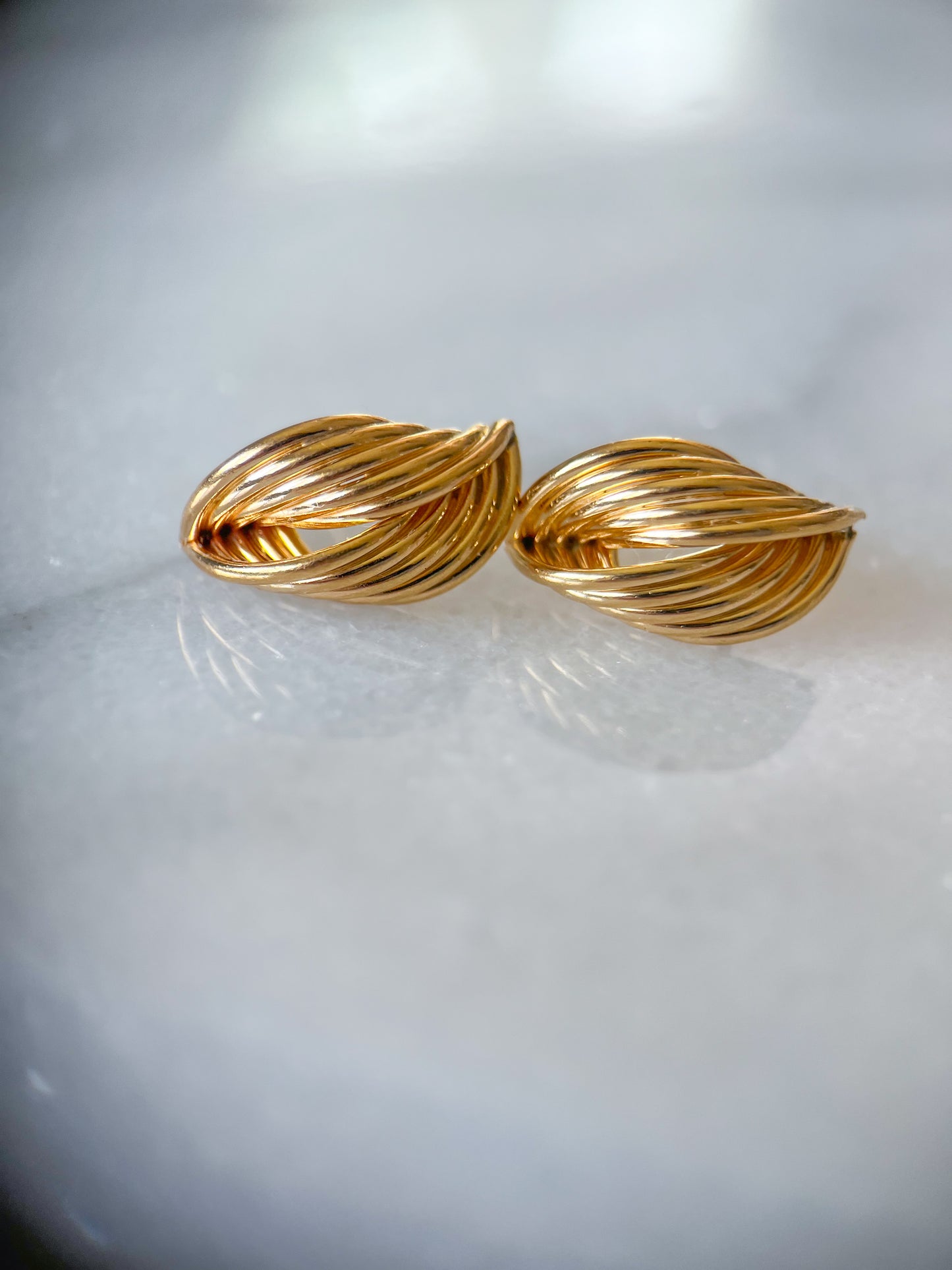 Vintage Shell 14k Yellow Gold Stud Earrings
