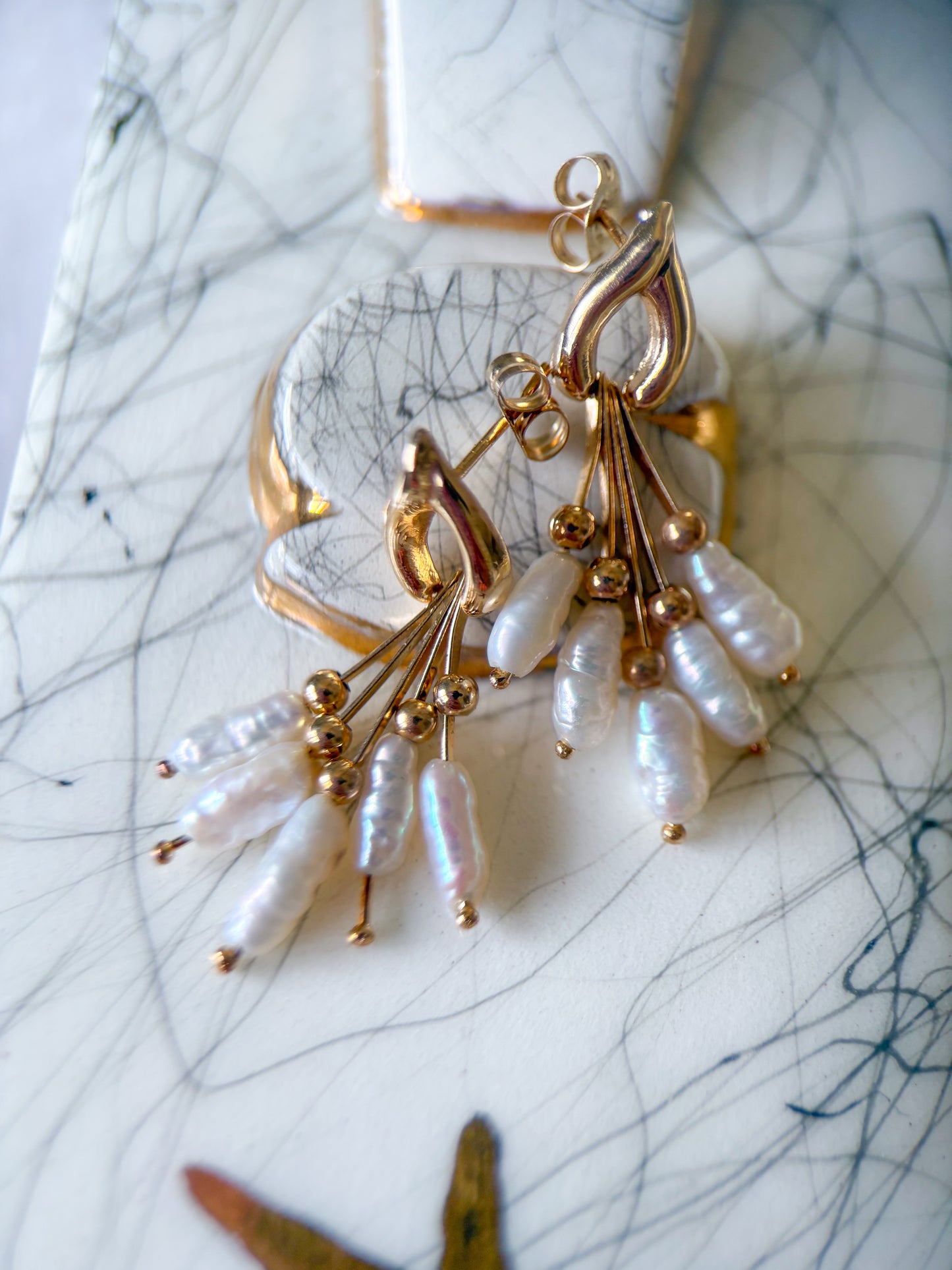 Vintage Pearl Dangle 14k Yellow Gold Earrings