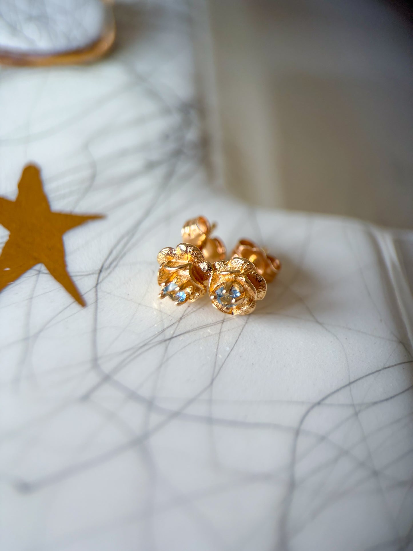 Vintage Rose Studs with Natural Aquamarine 14k Yellow Gold Earrings