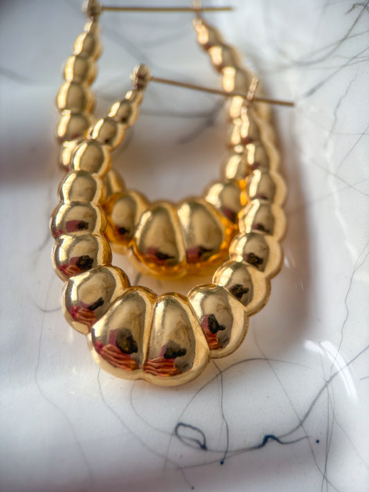 Vintage 14k Yellow Gold Large Scalloped Hoop Earrings