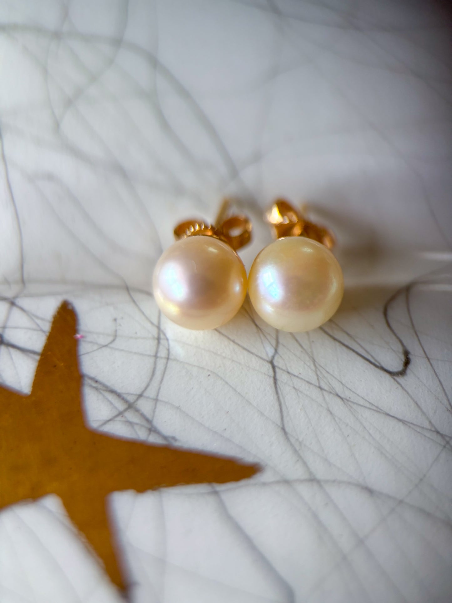Vintage Pearl Stud 14k Yellow Gold Earrings